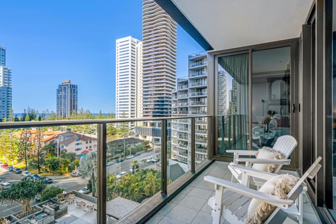 Broadbeach Ocean View Wifi Parking Apartment Gold Coast