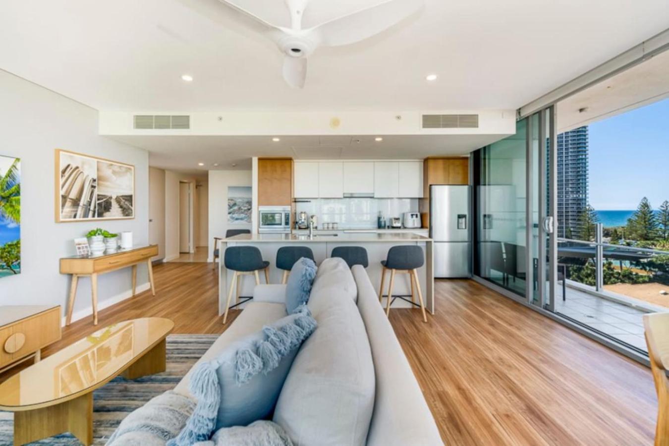 Apartment Surfers Paradise 2 Bed Great Views Pool