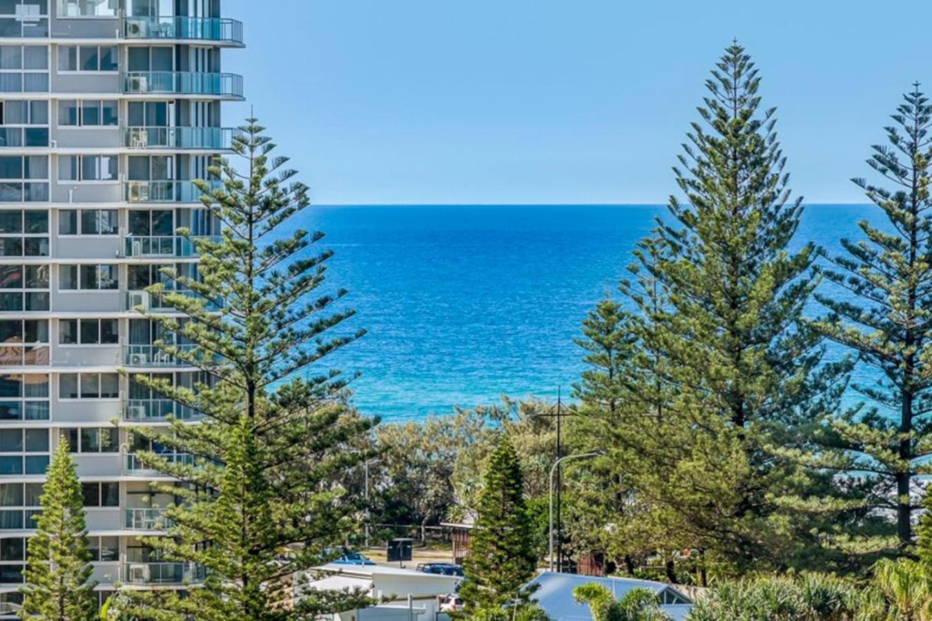 Surfers Paradise 2 Bed Great Views Pool *
