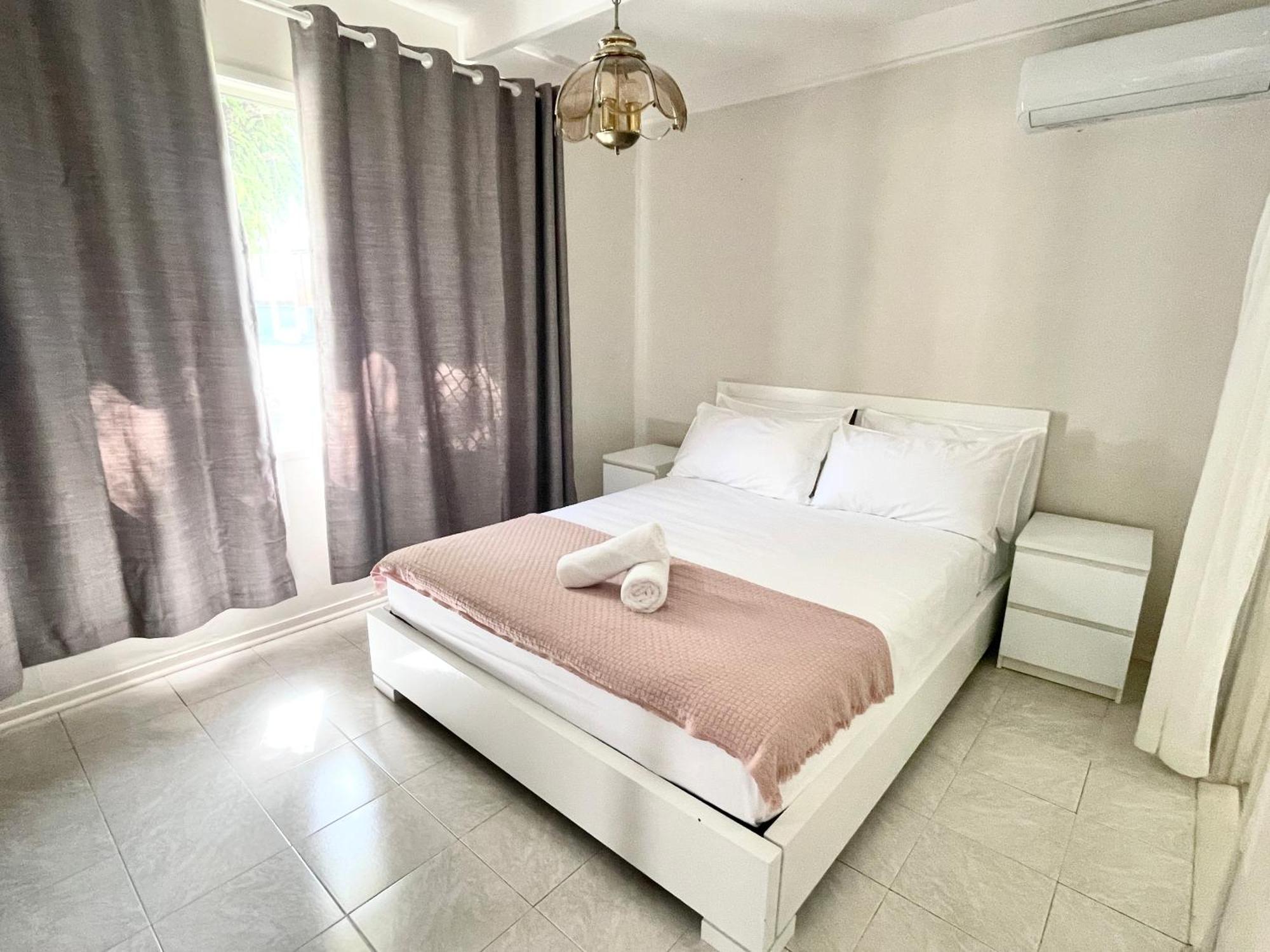 Charming Chevron Island Haven- Dog-friendly Retreat Right On Main River Villa *
