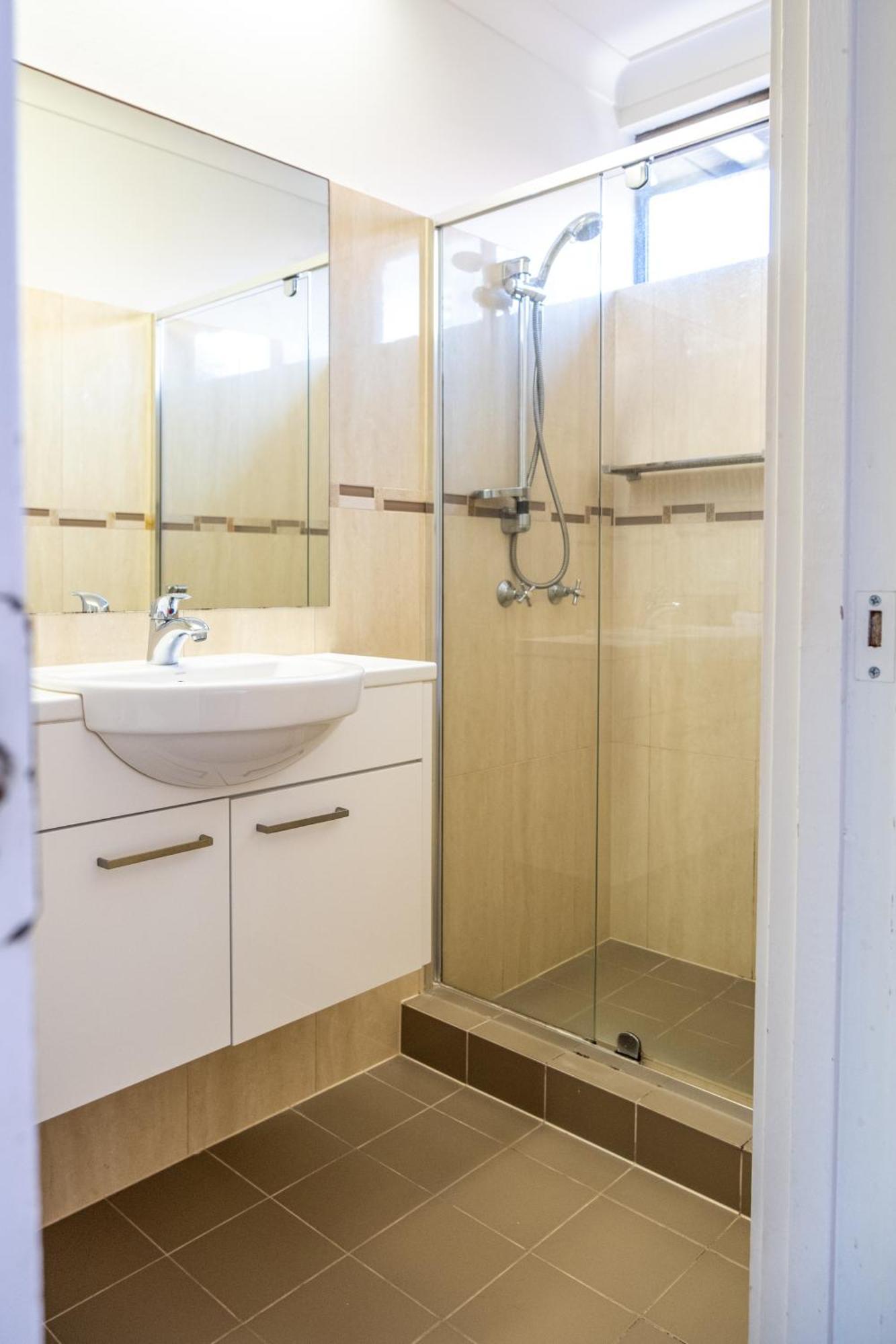 Federation Avenue Broadbeach * Gold Coast
