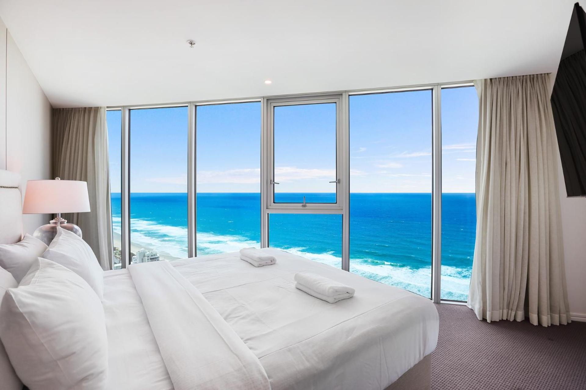 Number 1 H Residences - Wifi, Parking & By Holidays *
