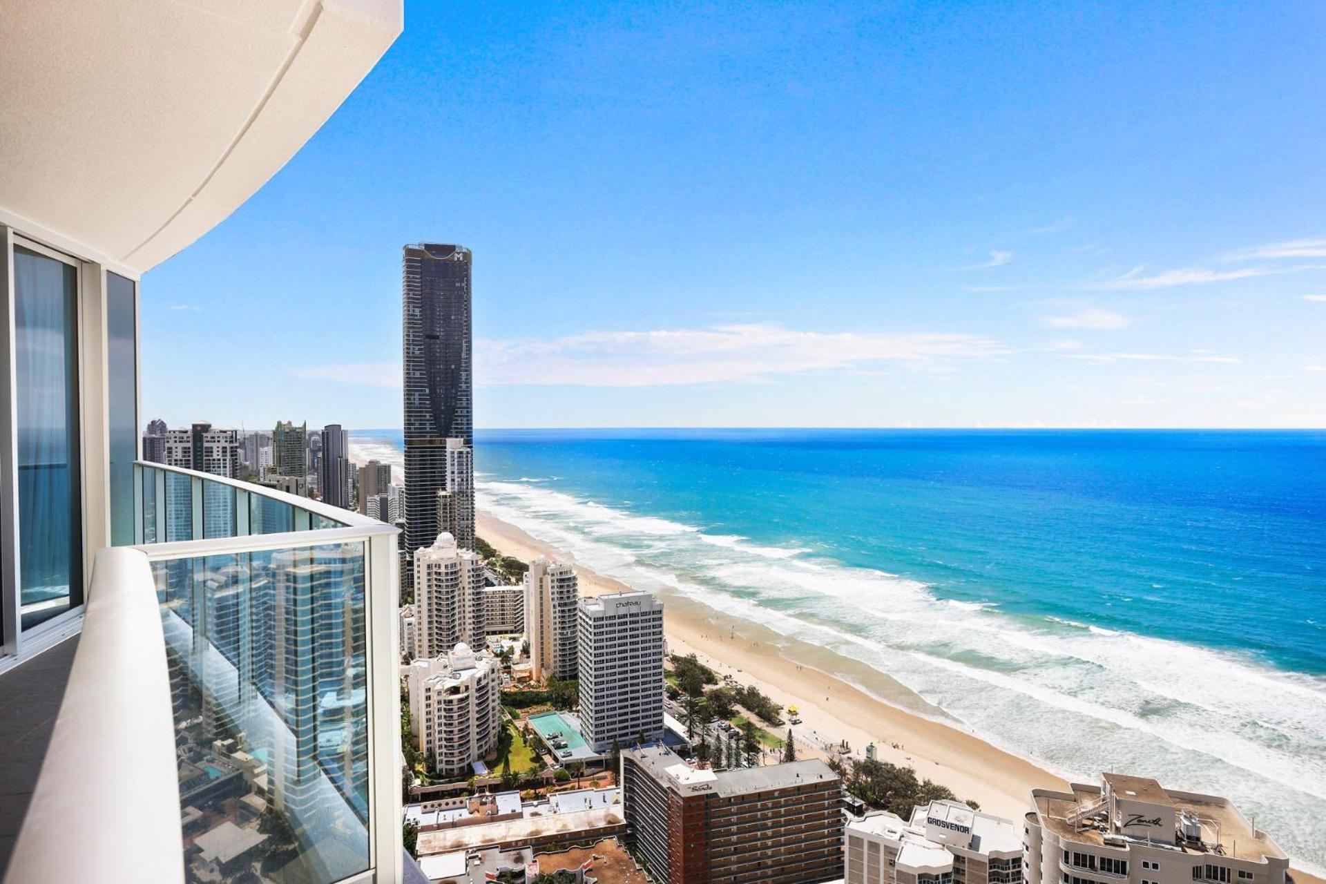 Number 1 H Residences - Wifi, Parking & By Holidays