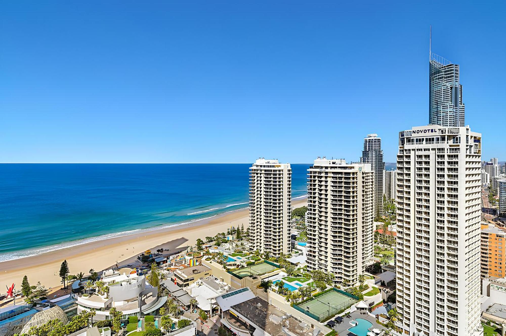Apartment Number 1 H Residences - Wifi, Parking & By Holidays