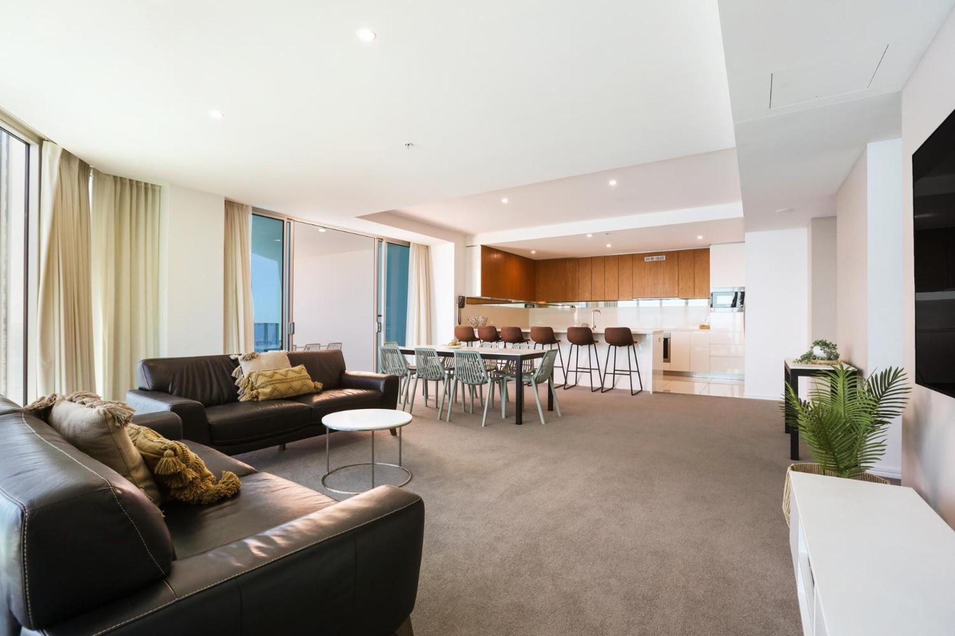 Number 1 H Residences - Wifi, Parking & By Holidays * Gold Coast