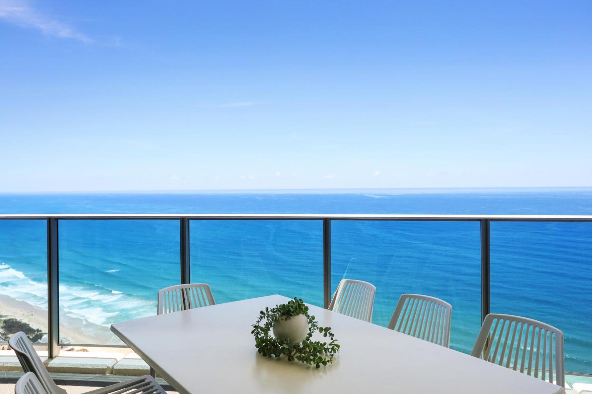 Apartment Number 1 H Residences - Wifi, Parking & By Holidays Gold Coast