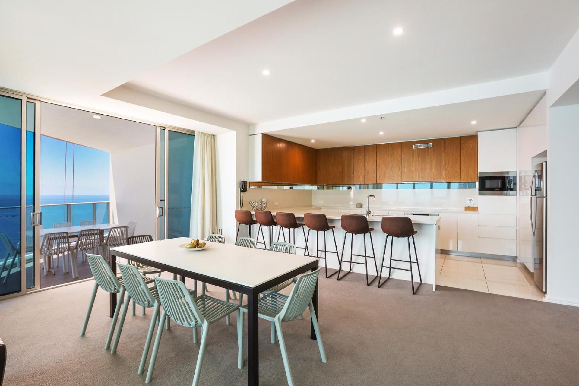 Apartment Number 1 H Residences - Wifi, Parking & By Holidays *