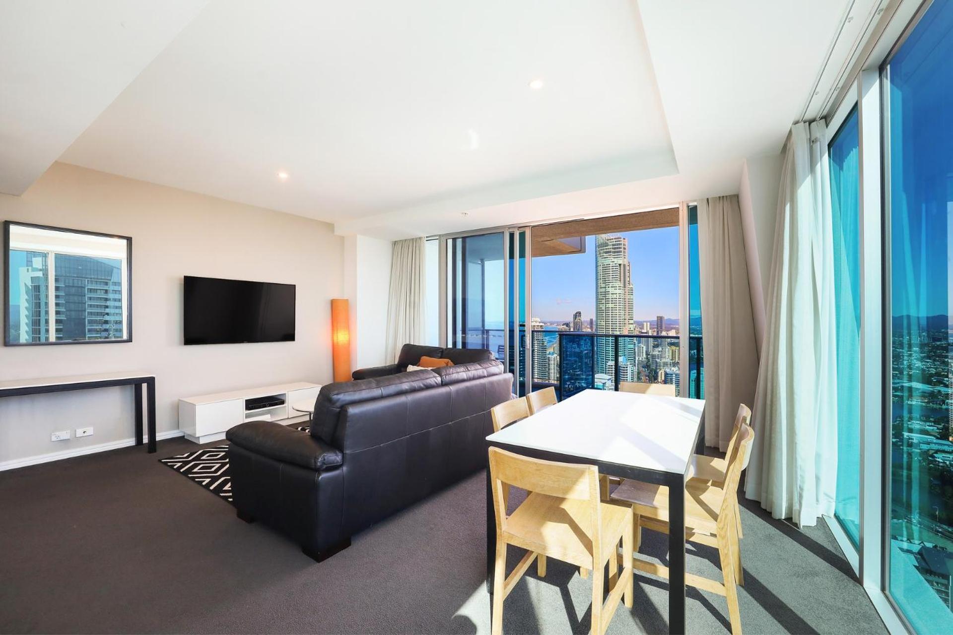 Number 1 H Residences - Wifi, Parking & By Holidays * Gold Coast