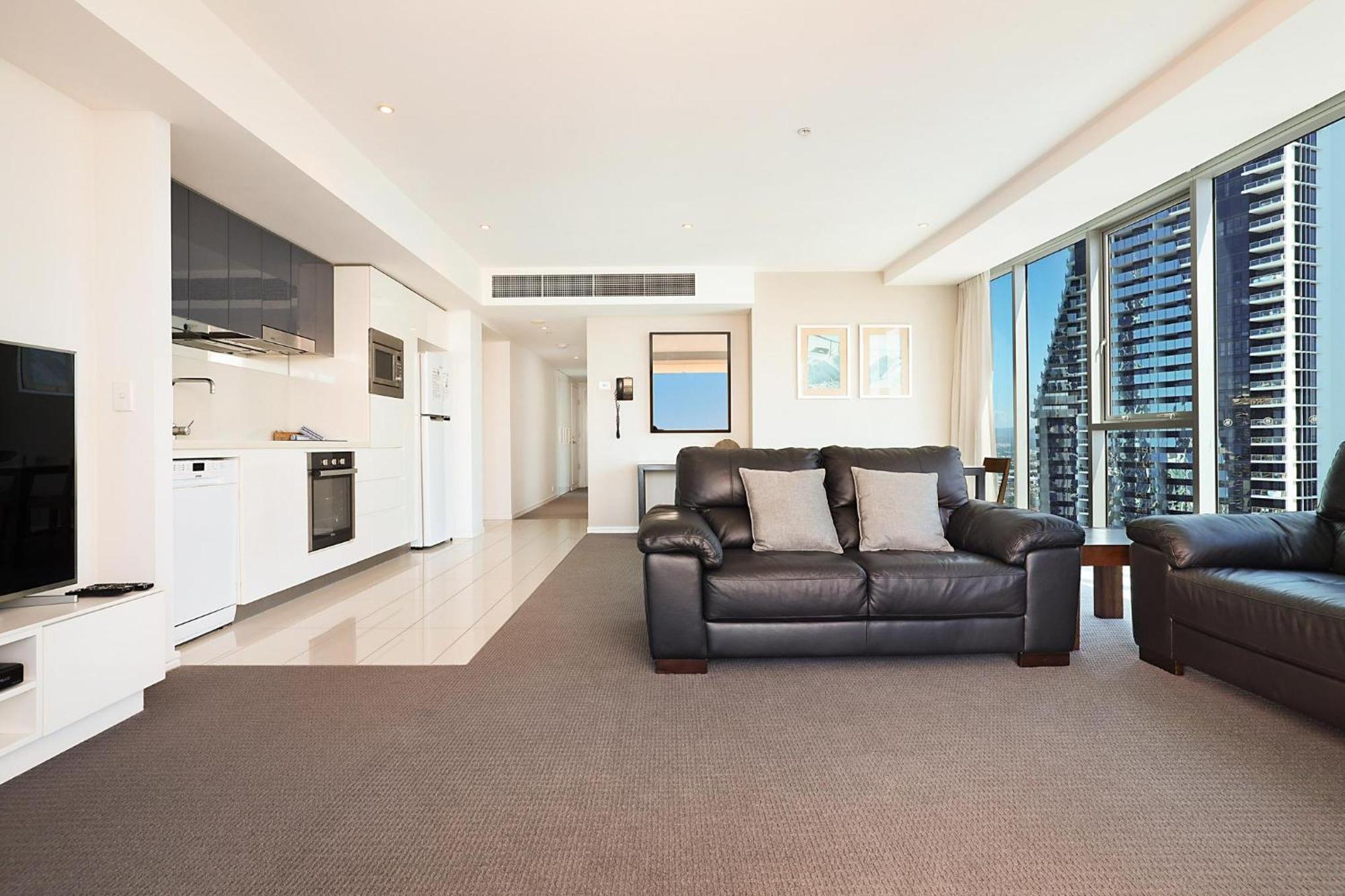 Number 1 H Residences - Wifi, Parking & By Holidays