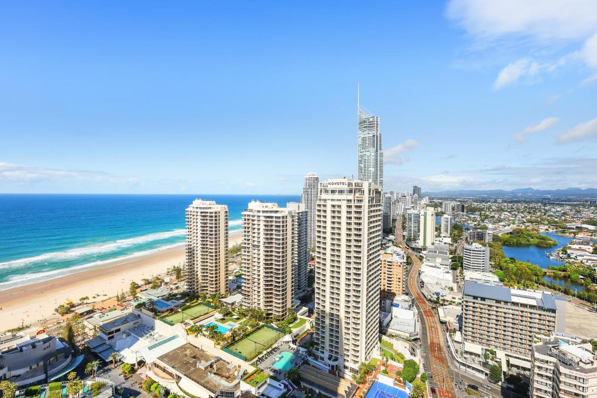 Number 1 H Residences - Wifi, Parking & By Holidays * Gold Coast