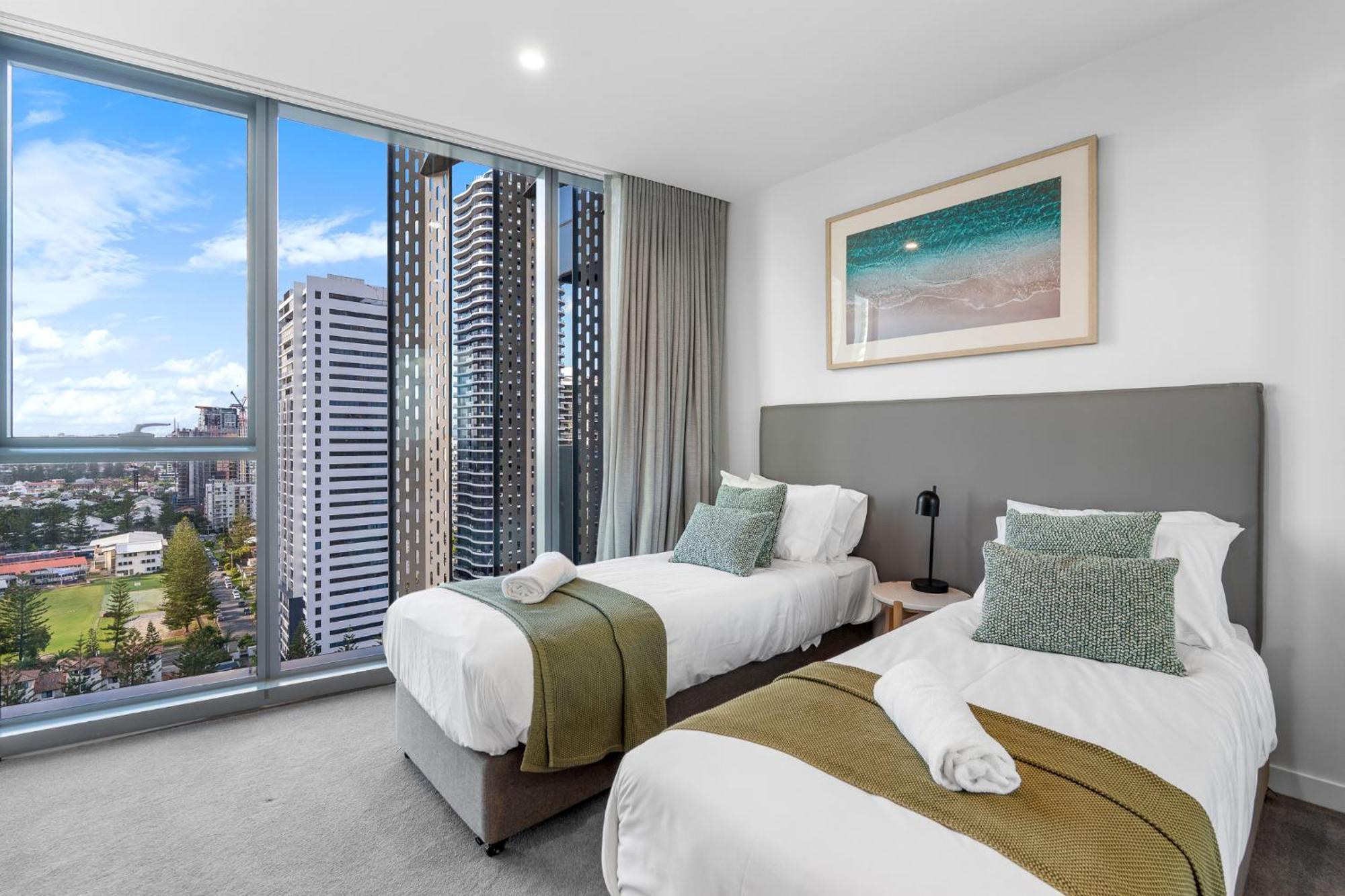 Apartment The Vista Coastline View 2br Unit In Signature Broadbeach With Parking And Pool *