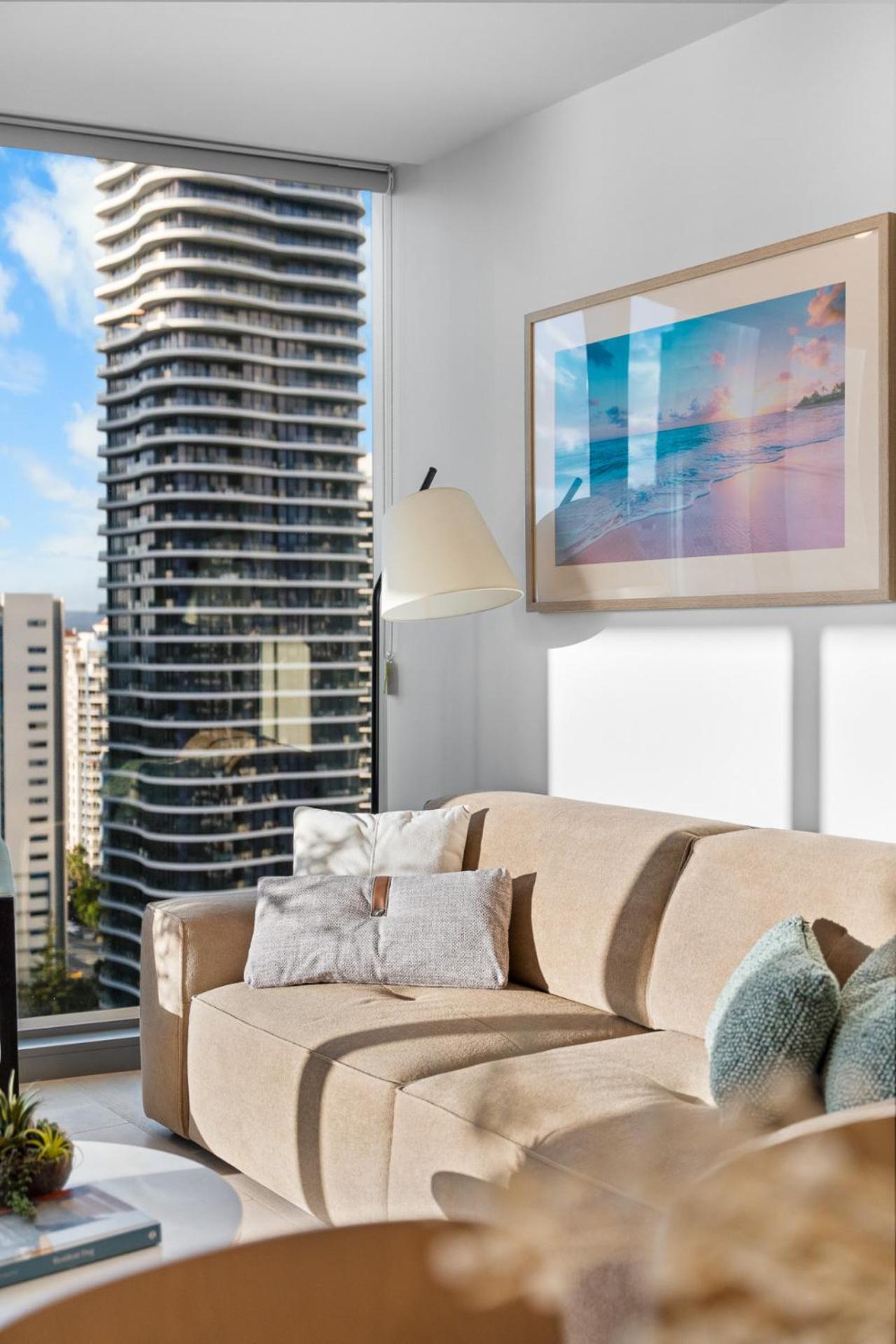 The Vista Coastline View 2br Unit In Signature Broadbeach With Parking And Pool Gold Coast