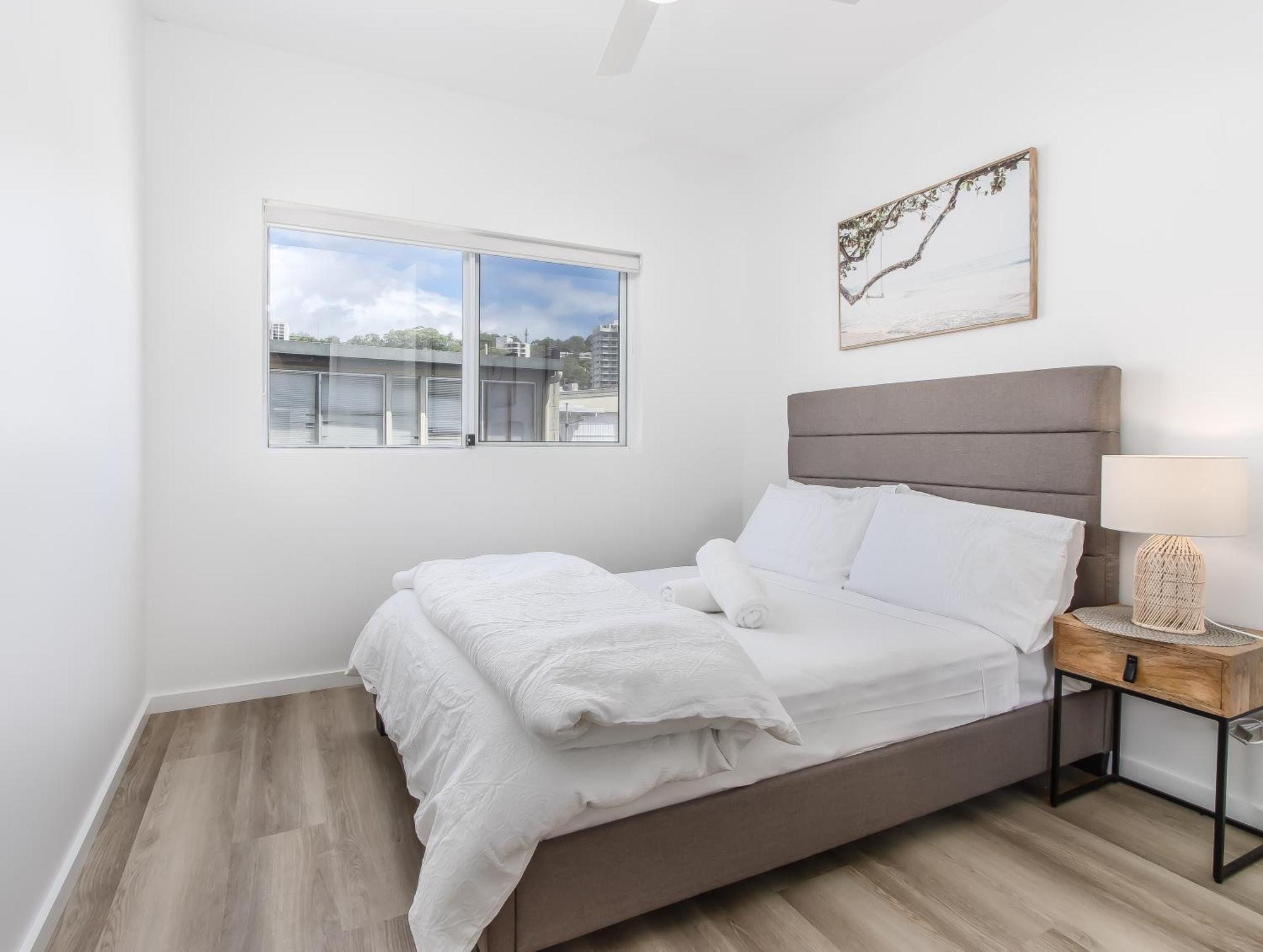 Apartment The Laneway By Burleigh Letting Company