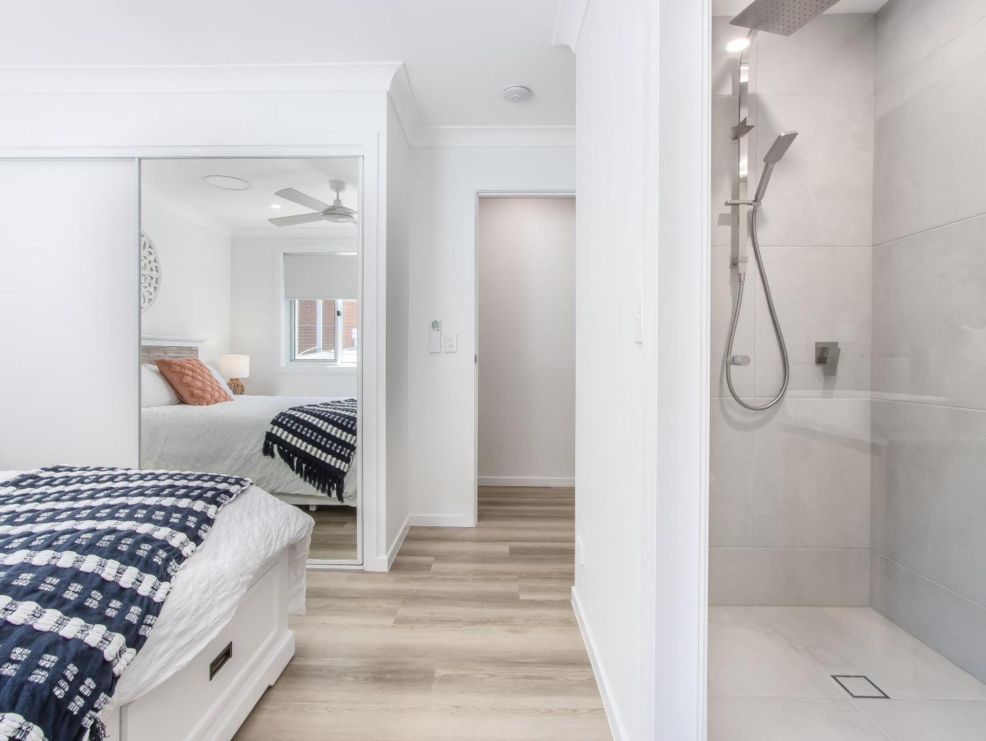 Apartment The Laneway By Burleigh Letting Company
