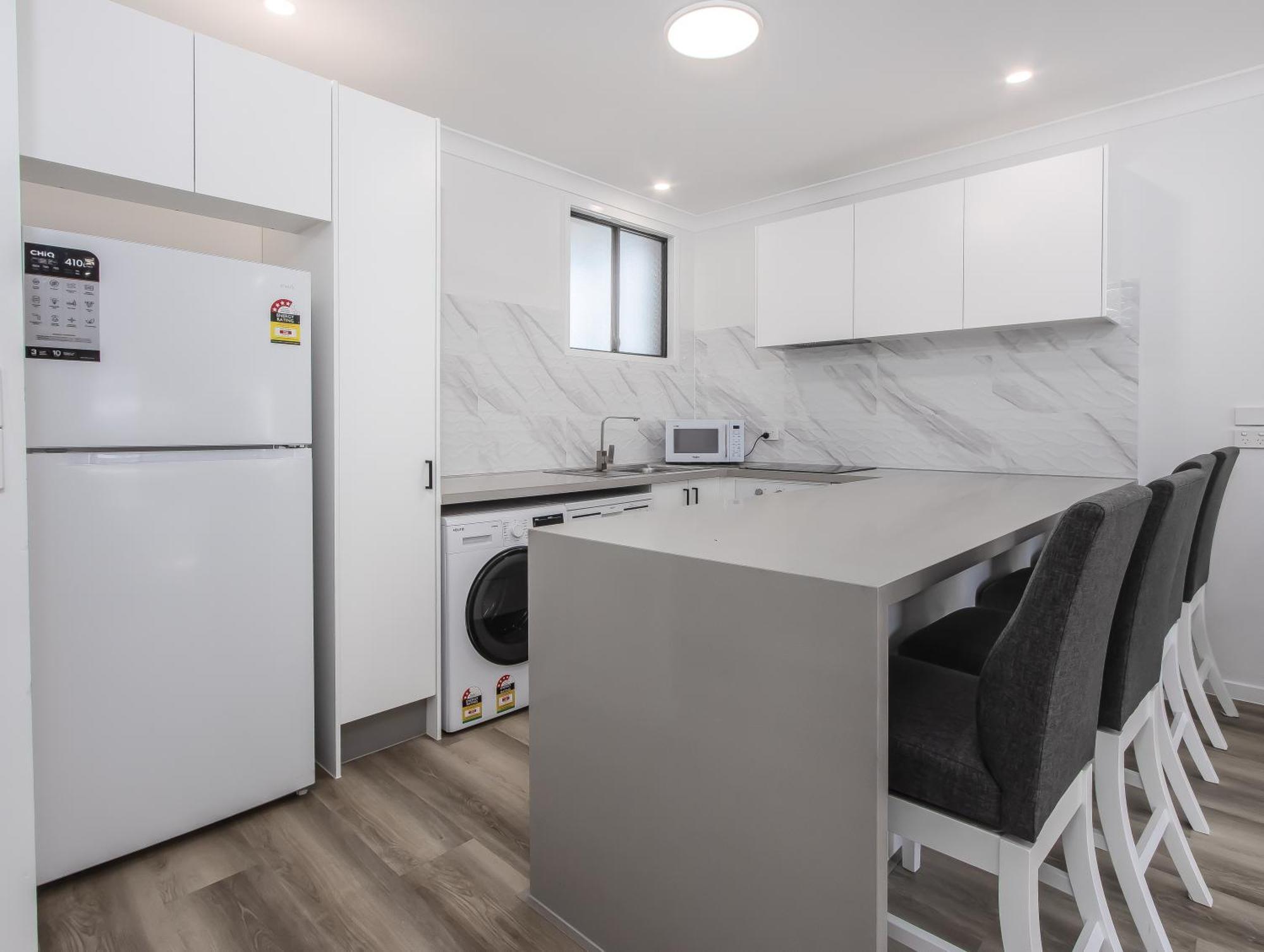 Apartment The Laneway By Burleigh Letting Company *