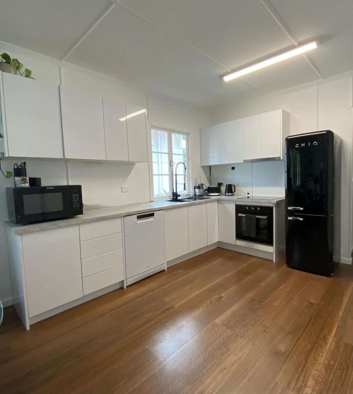 The Burleigh House - Walk Everywhere! Gold Coast