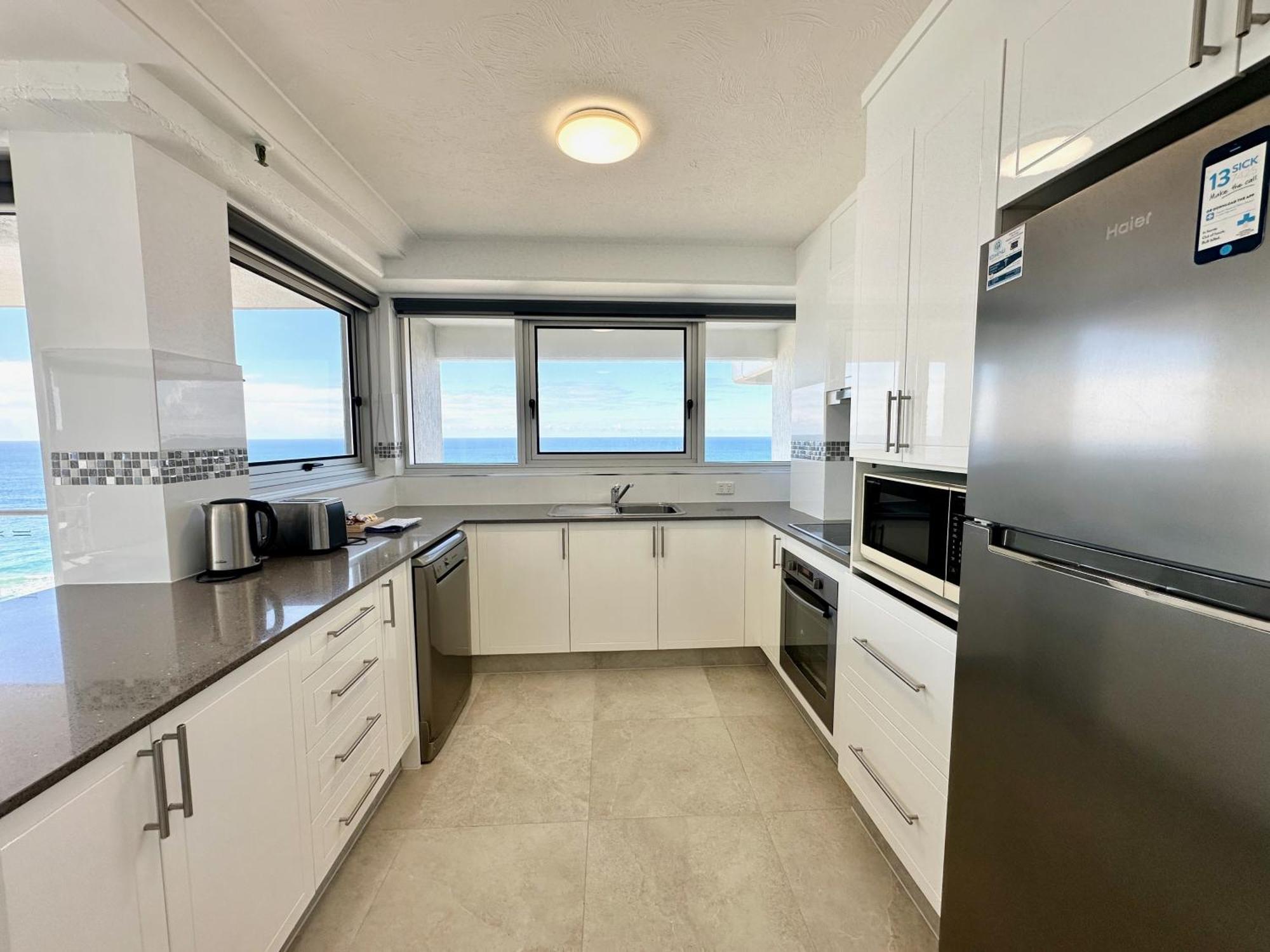 Apartment Beachfront Talisman 22nd Floor, Ocean Views
