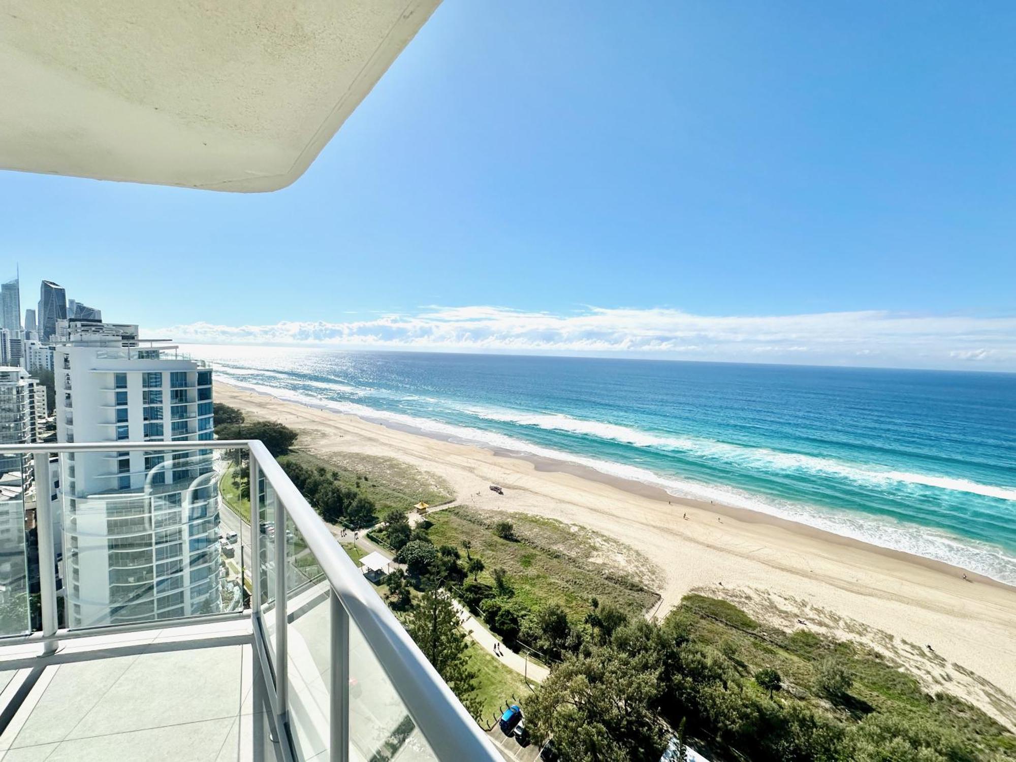 Beachfront Talisman 22nd Floor, Ocean Views Apartment