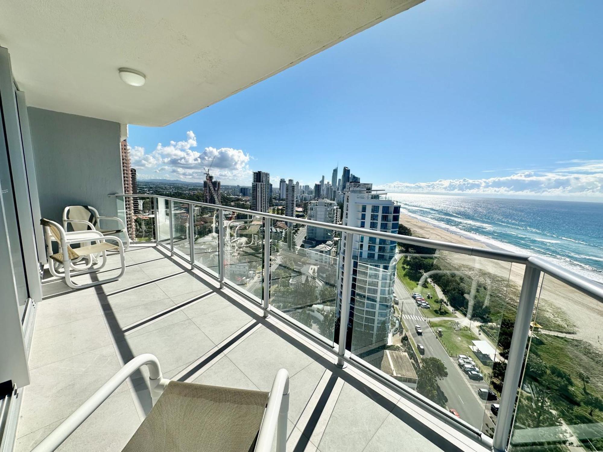 Beachfront Talisman 22nd Floor, Ocean Views * Gold Coast