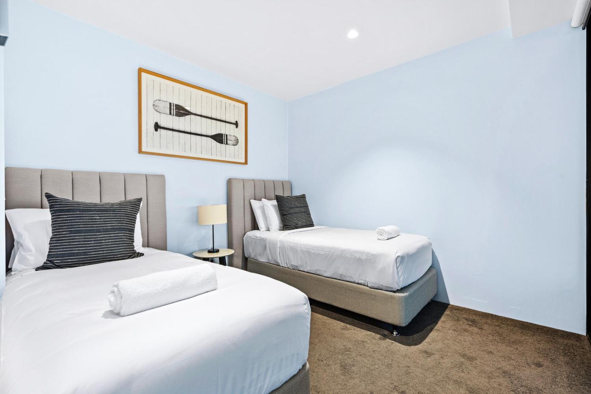 Two Bedroom Self Contained - Circle On Cavill - Privately Managed