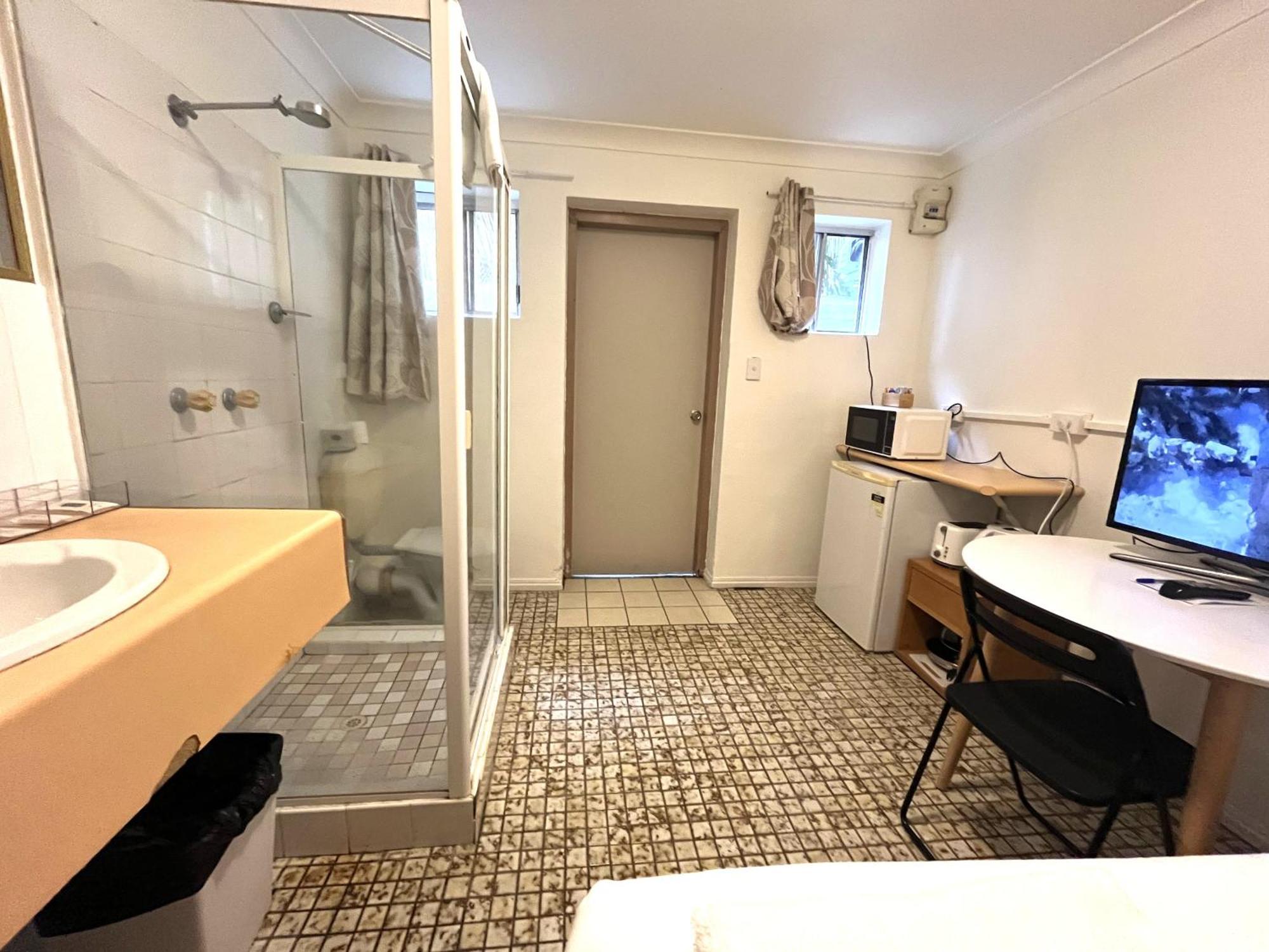 Motel Browns Broadbeach