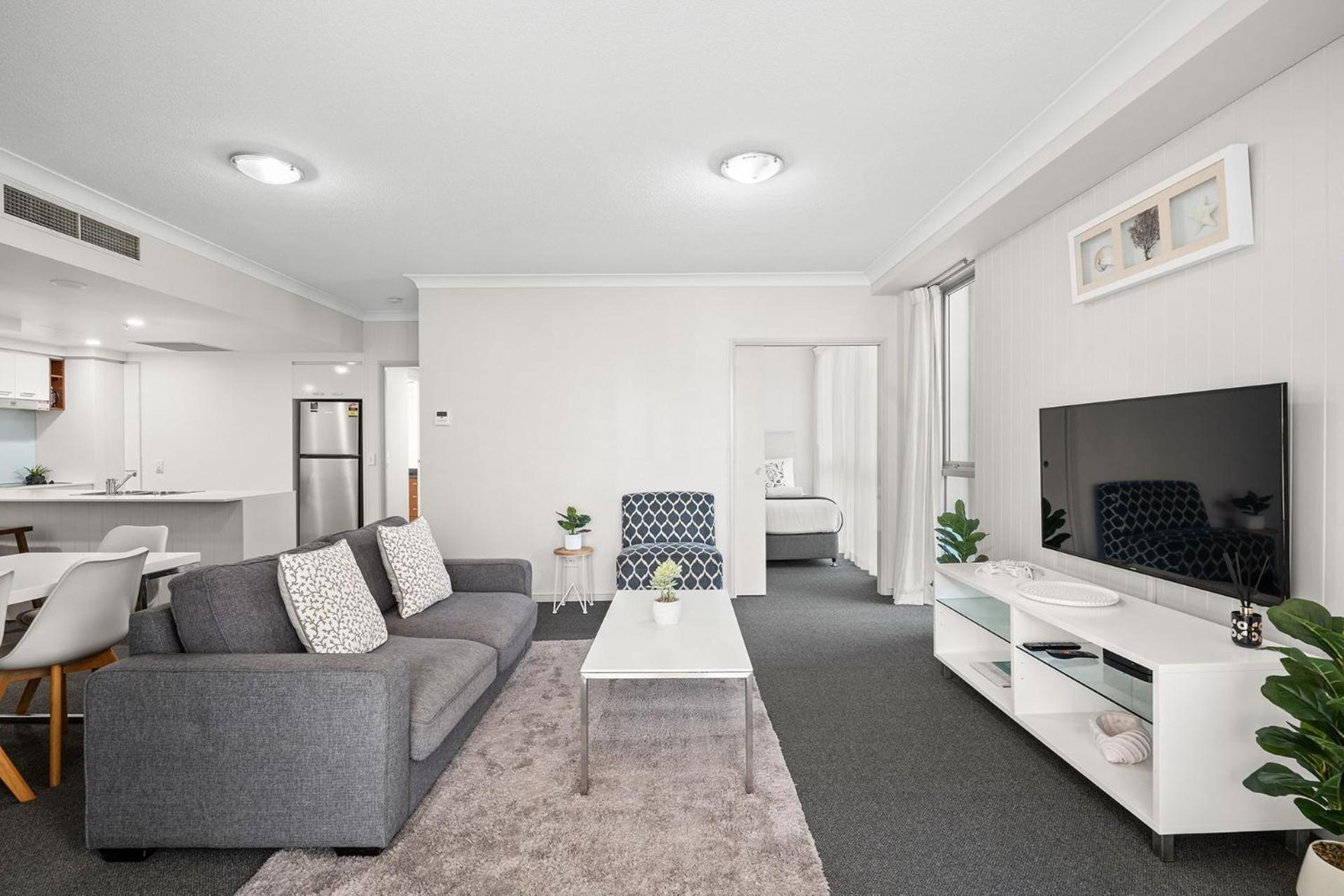 Apartment Deluxe 2 Bedroom Ocean And Hinterland Views *