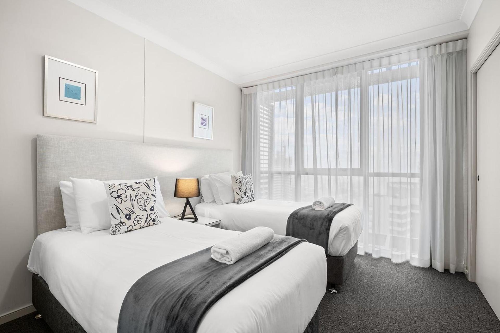 Apartment Deluxe 2 Bedroom Ocean And Hinterland Views *