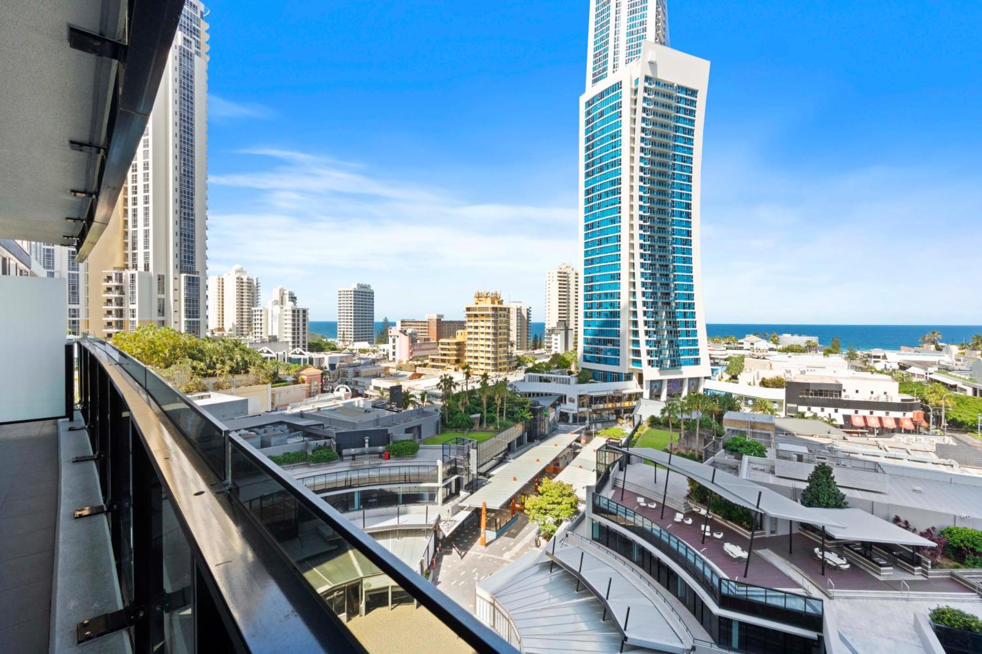 Self-contained At Circle On Cavill - Privately Managed - Wow Gold Coast