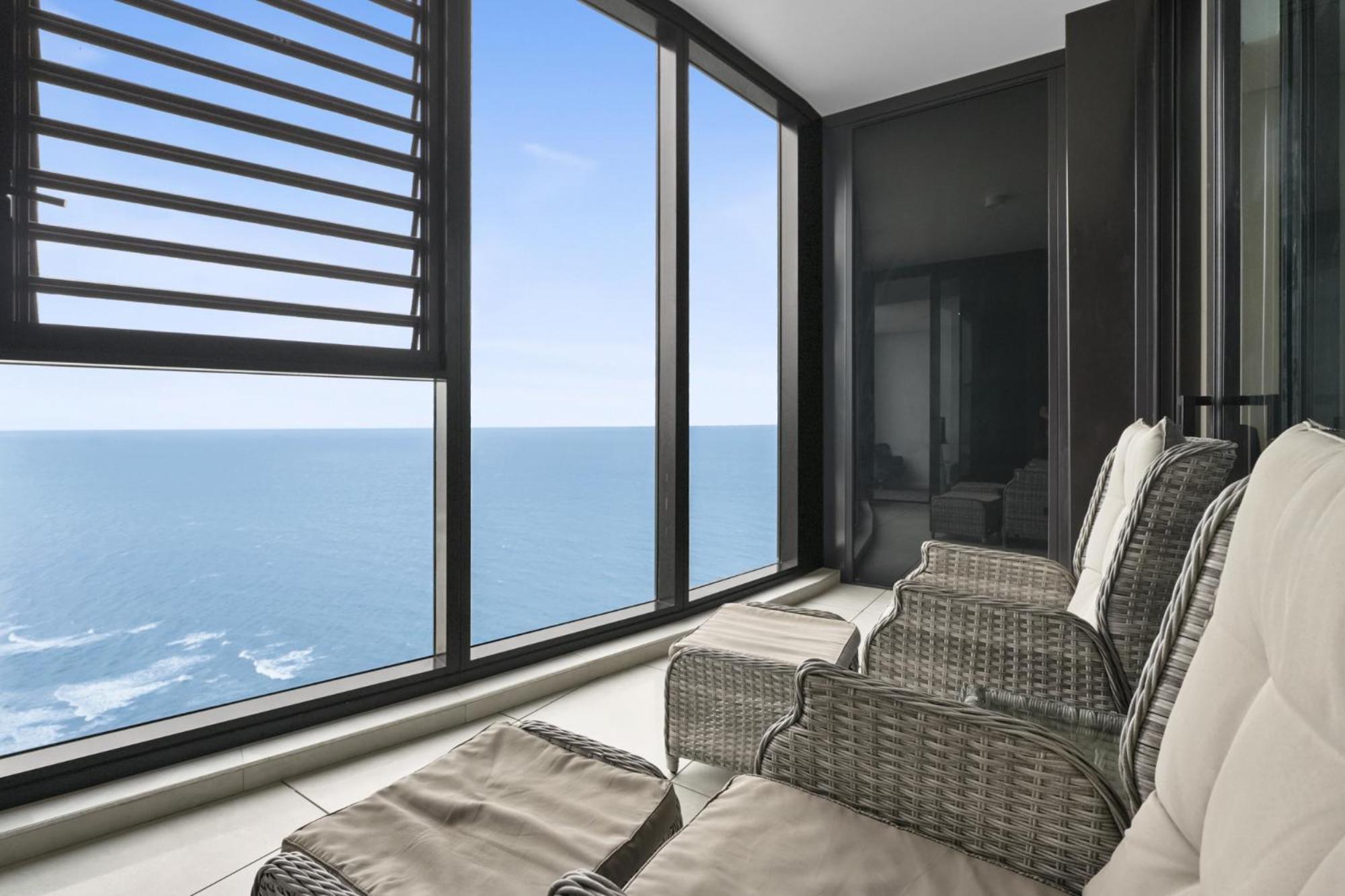 Sky-high Ocean Views Gold Coast