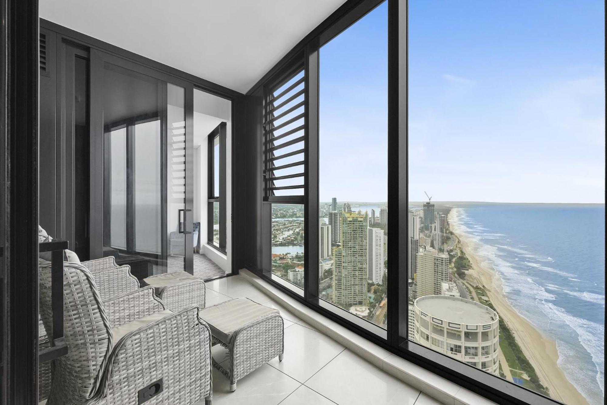 Apartment Sky-high Ocean Views Gold Coast
