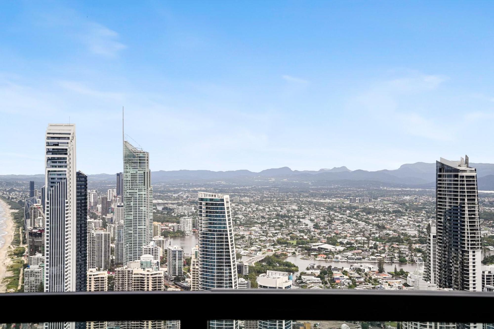 Sky High Penthouse Surfers Paradise 4bdr - Pet Friendly Gold Coast