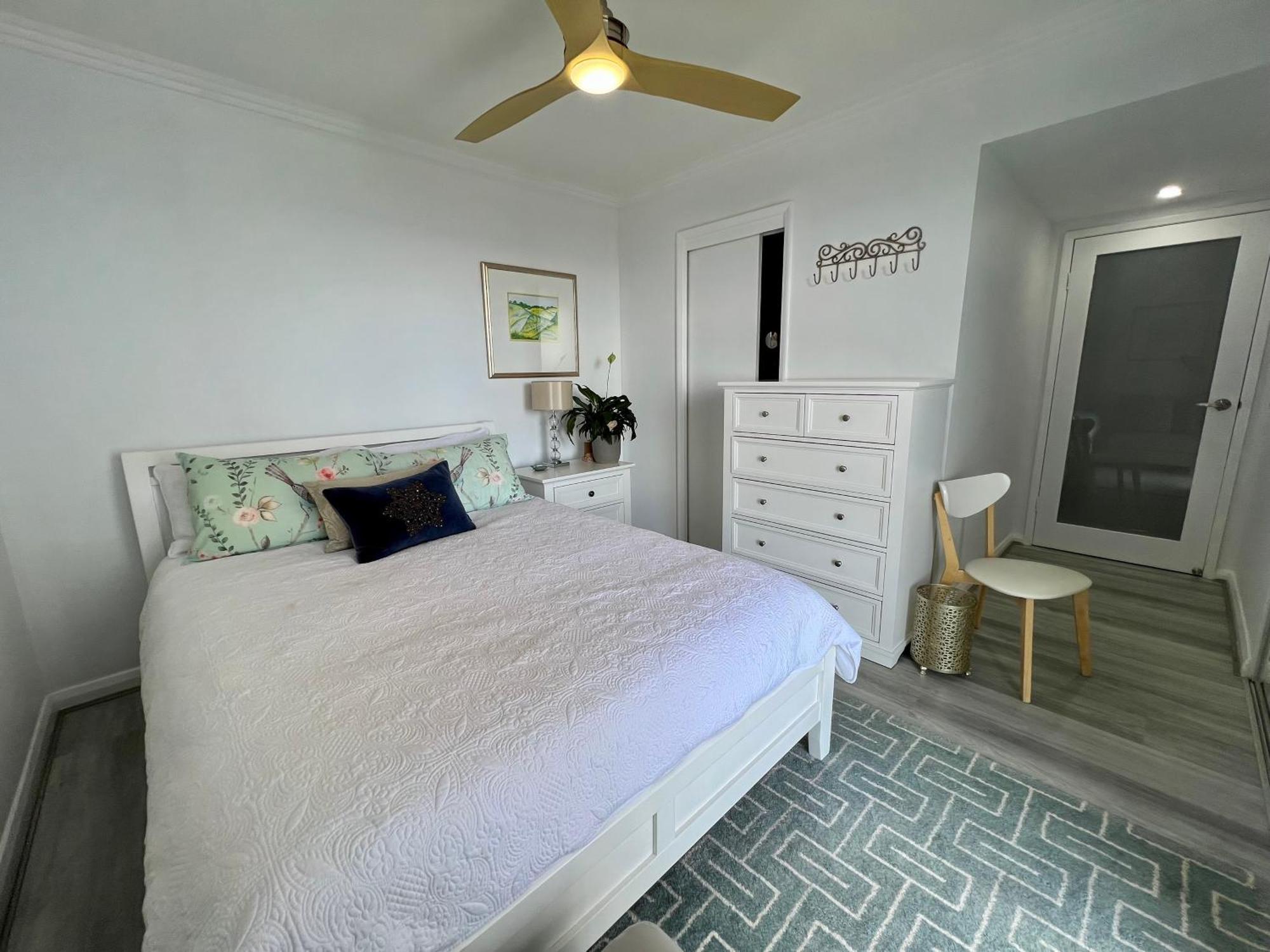 Broadwater Parklands Paradise-one & Two Bedroom Gold Coast