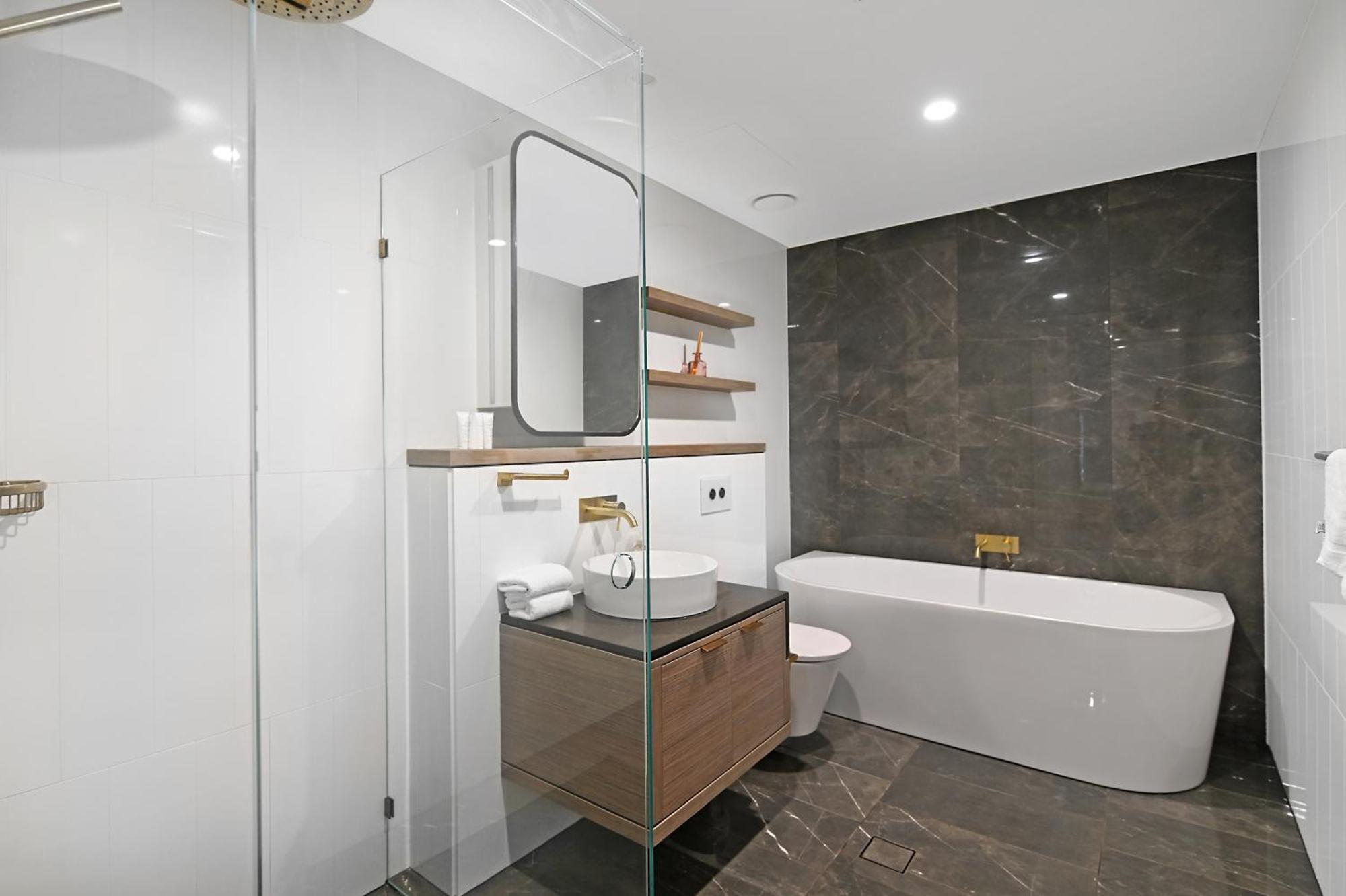 Serain Residences On 88 Esplanade Surfers Paradise Apartment