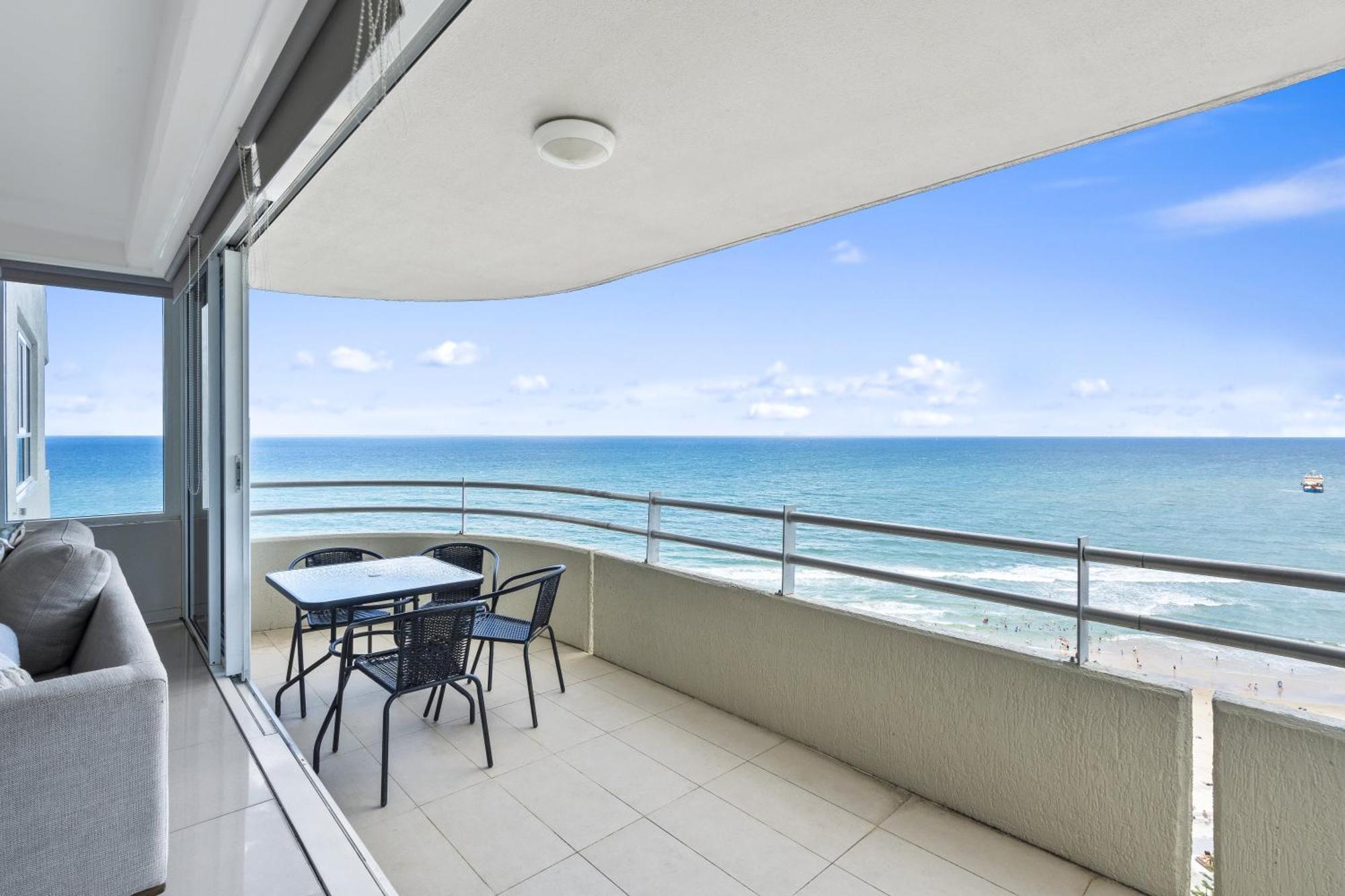 Stunning Ocean Views In 2 Bedroom Unit At Zenith - Q Gold Coast