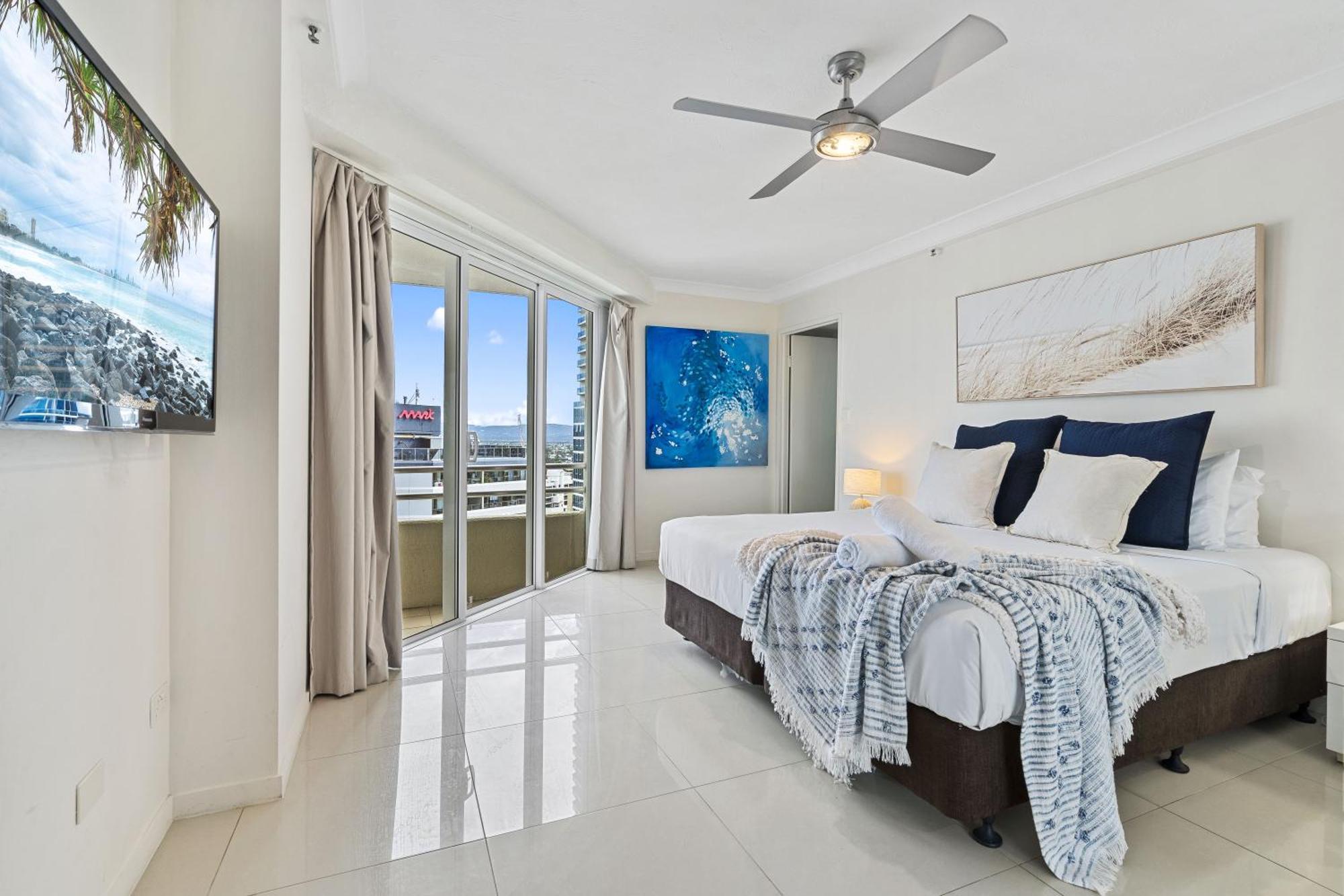 Stunning Ocean Views In 2 Bedroom Unit At Zenith - Q Apartment