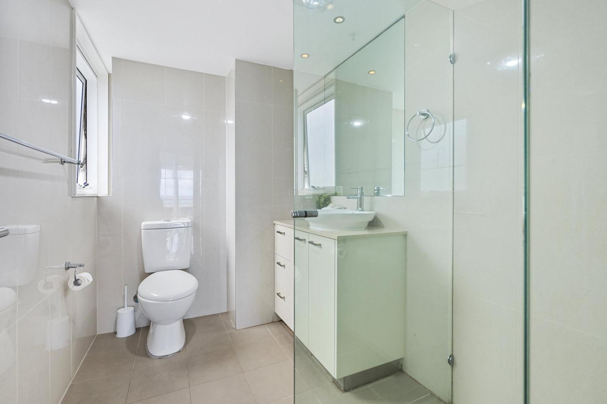 Stunning Ocean Views In 2 Bedroom Unit At Zenith - Q Apartment *
