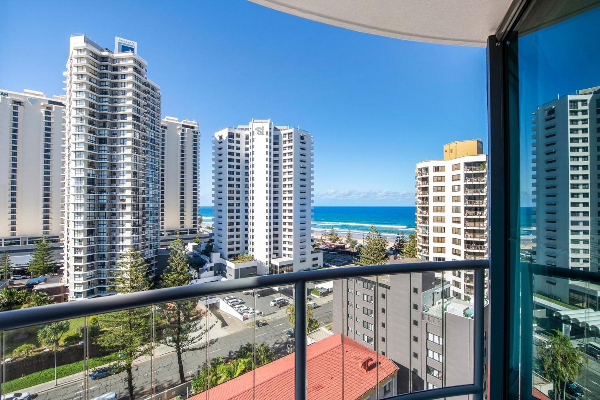 Apartment Two Bedroom Dual Key At Legends Gold Coast