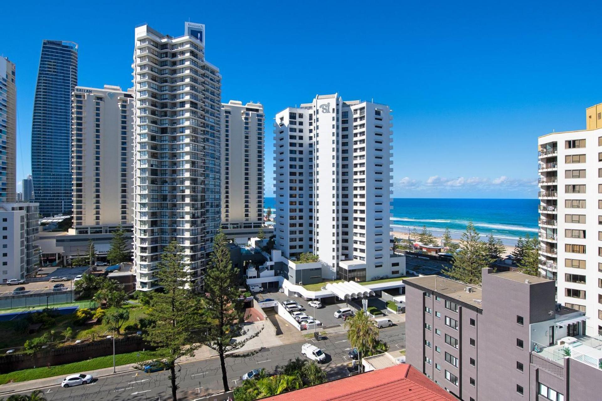 Apartment Two Bedroom Dual Key At Legends Gold Coast