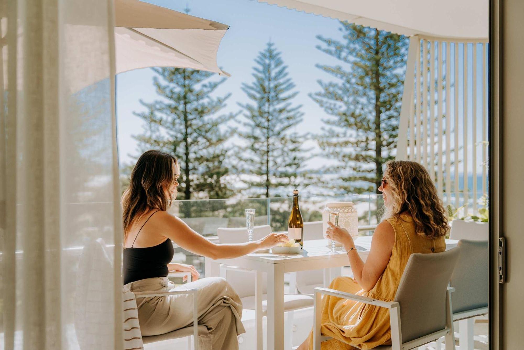 Apartment Seascape At Kirra