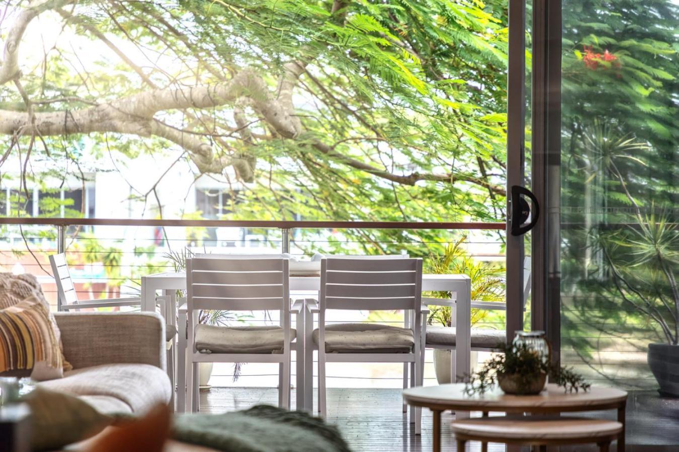 Mermaid Waters Waterfront Hideaway Holiday home *