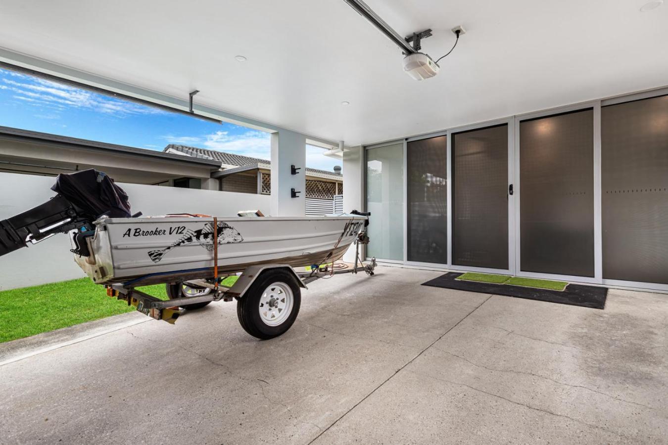 Holiday home Mermaid Waters Waterfront Hideaway Gold Coast