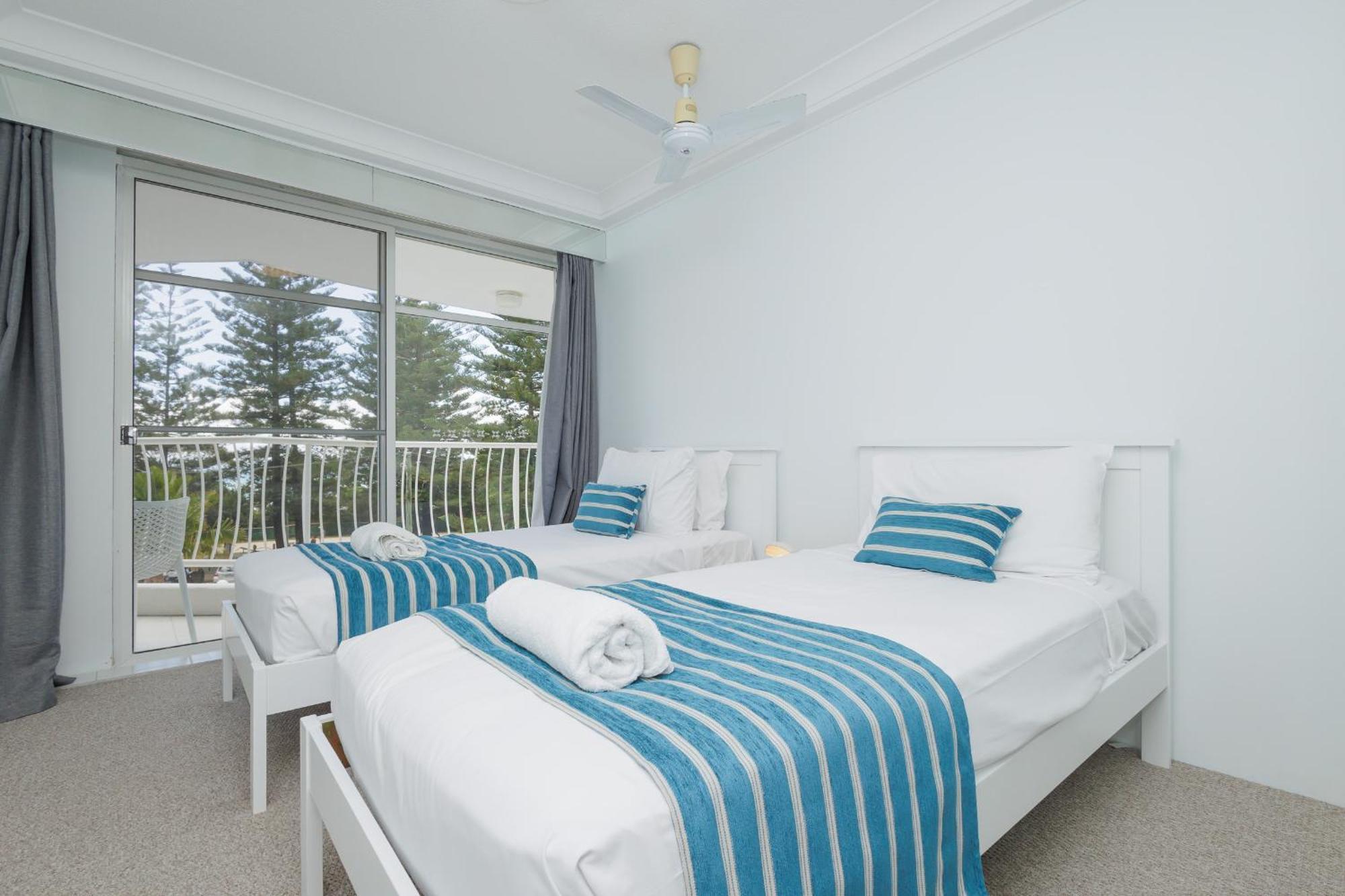 Burleigh Surf 4* Gold Coast