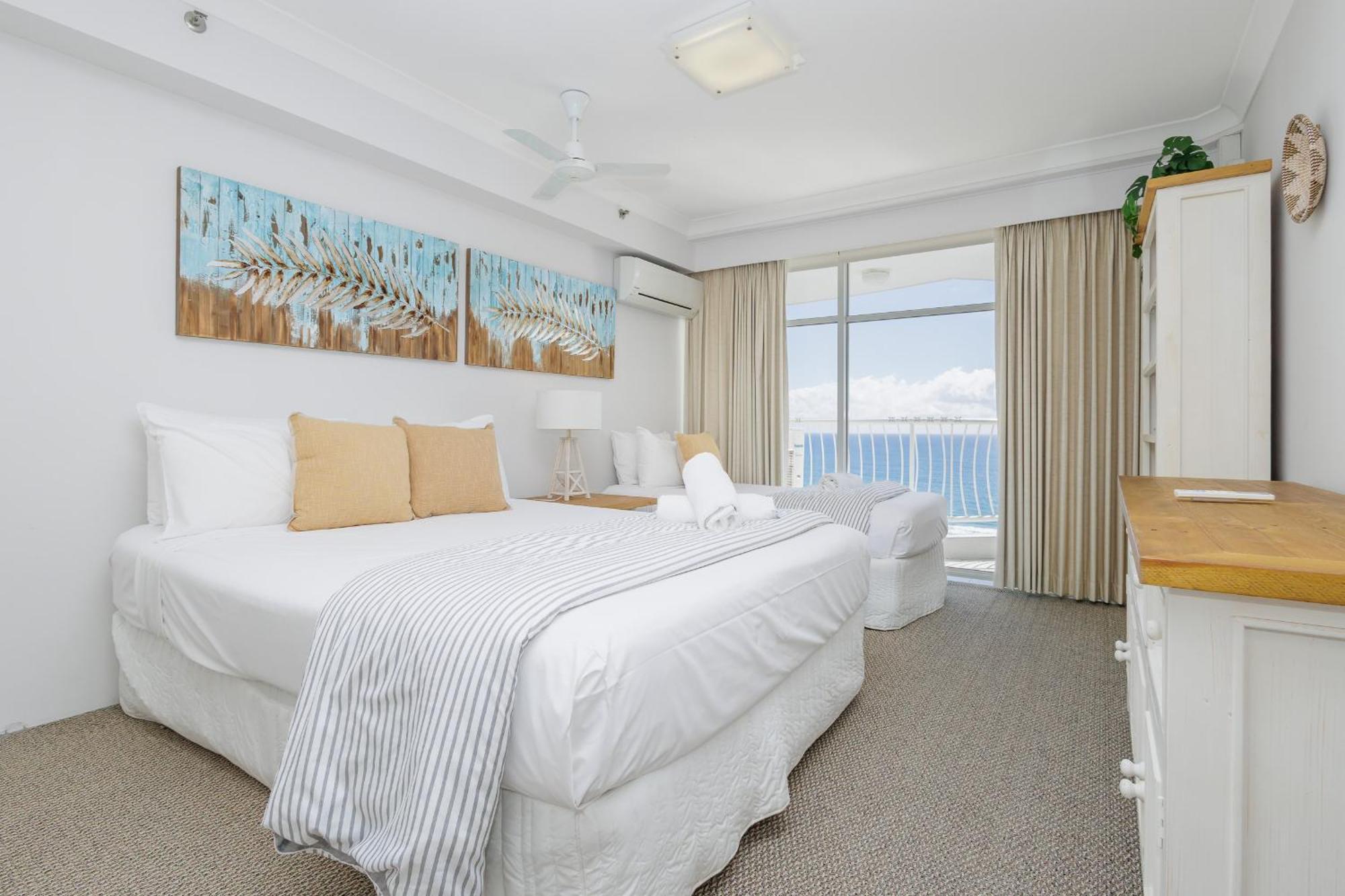 Aparthotel Burleigh Surf 4*