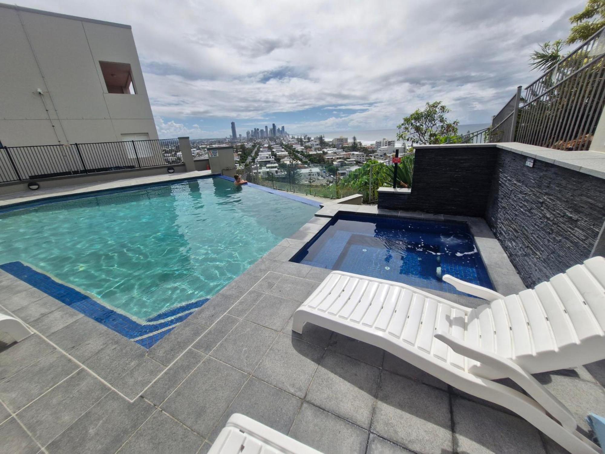 Resort, Perfect Location ! Gold Coast