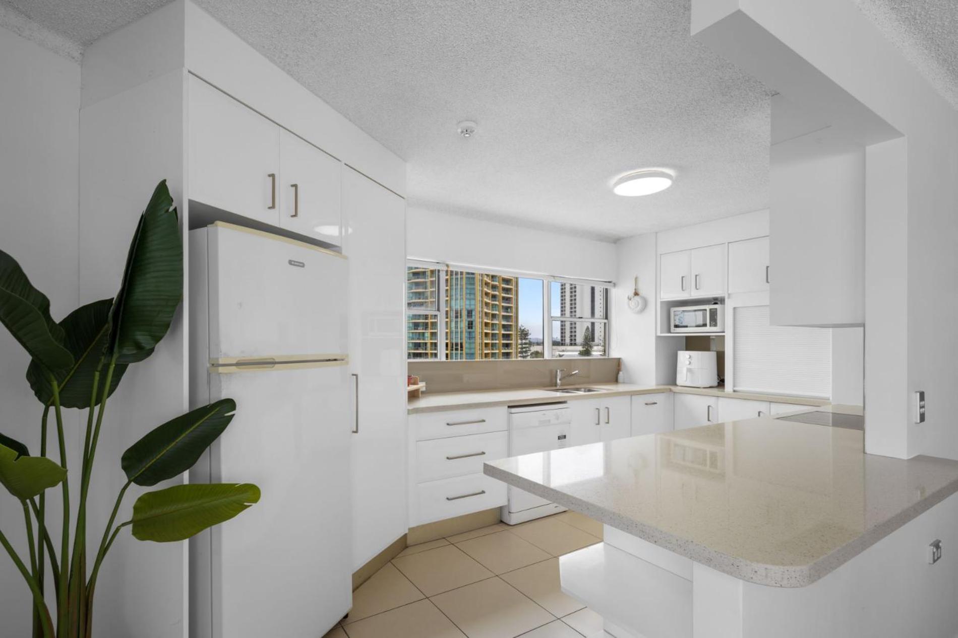 Absolute Beachfront In Paradise Apartment