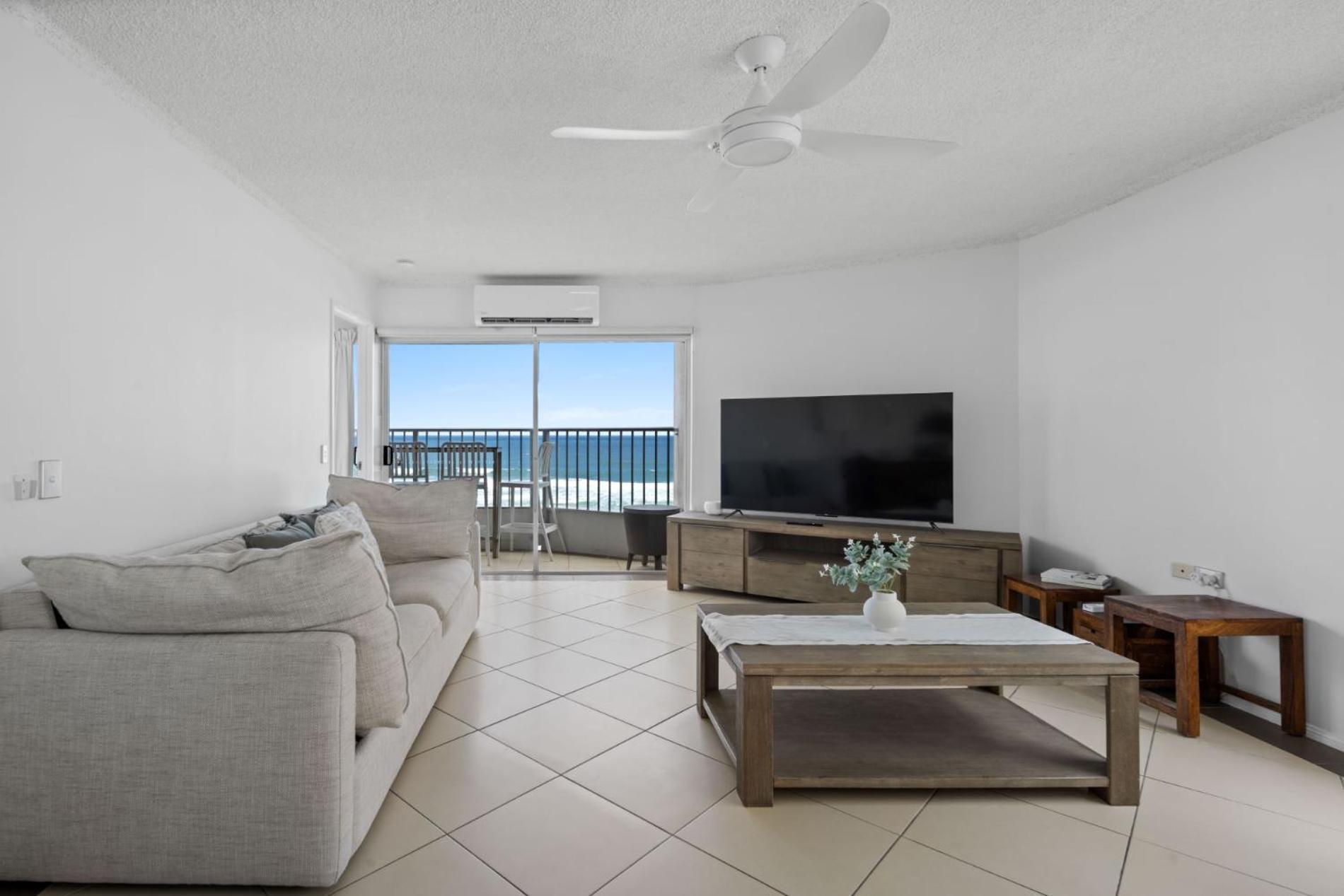 Apartment Absolute Beachfront In Paradise