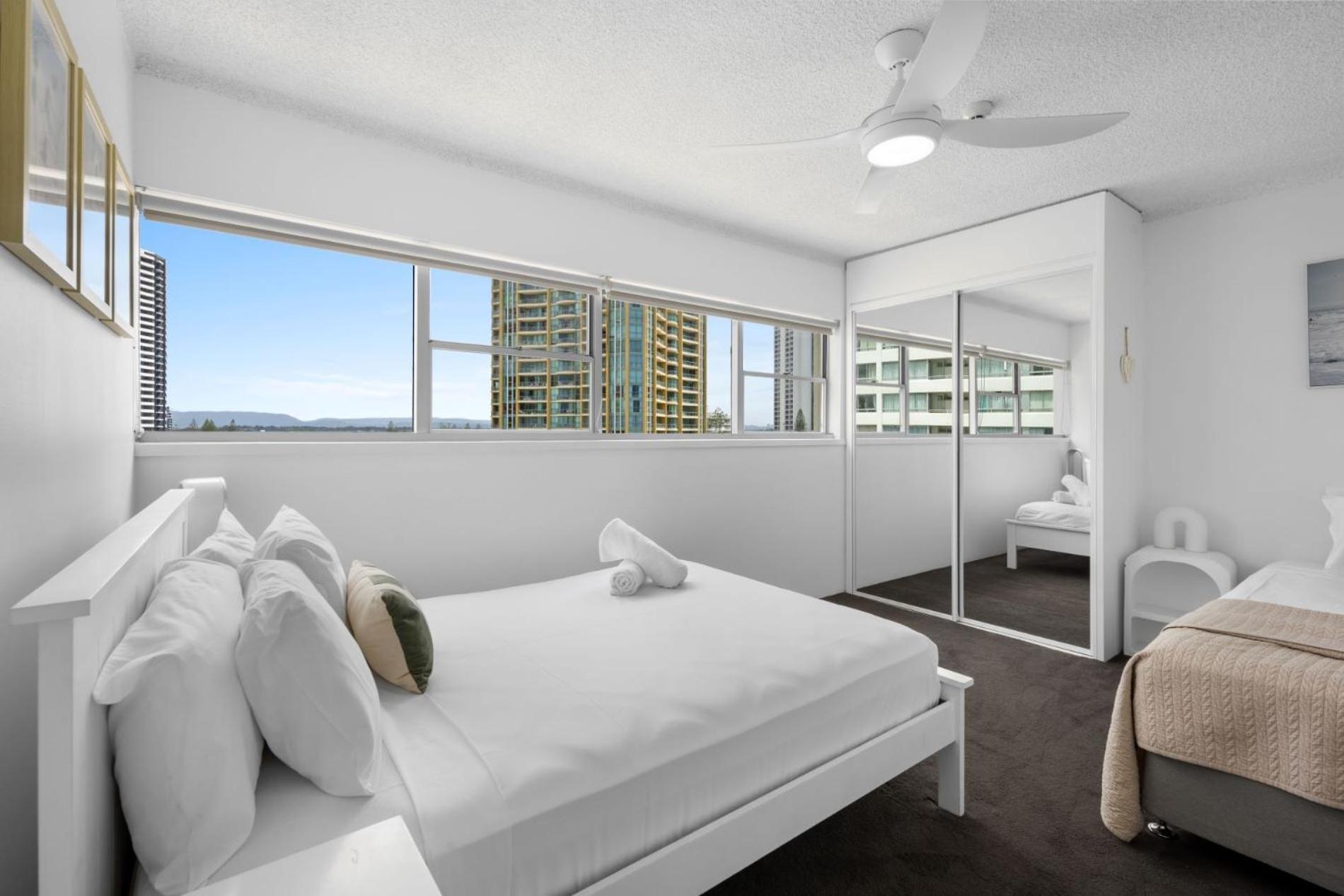 Absolute Beachfront In Paradise Apartment Gold Coast