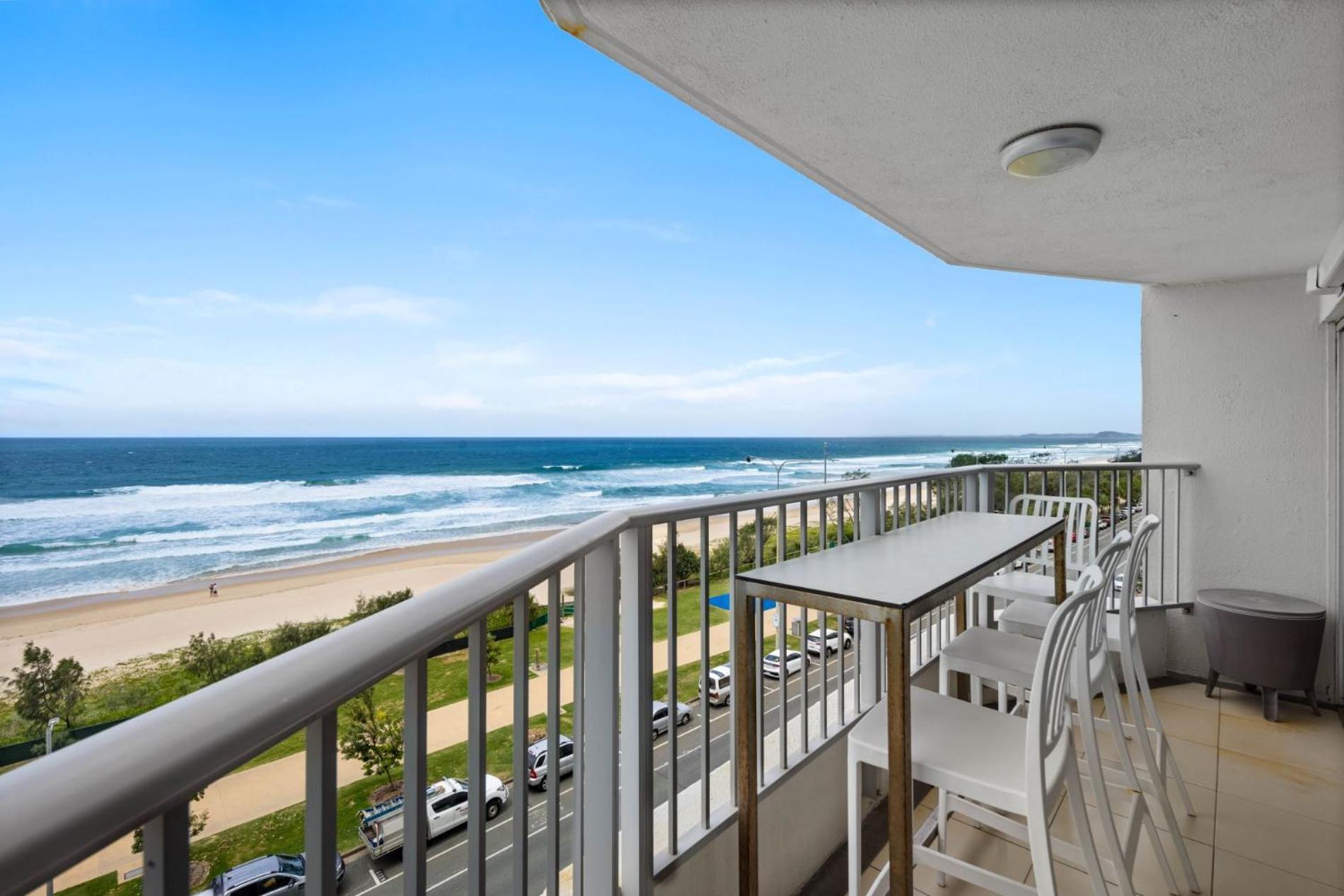 Absolute Beachfront In Paradise