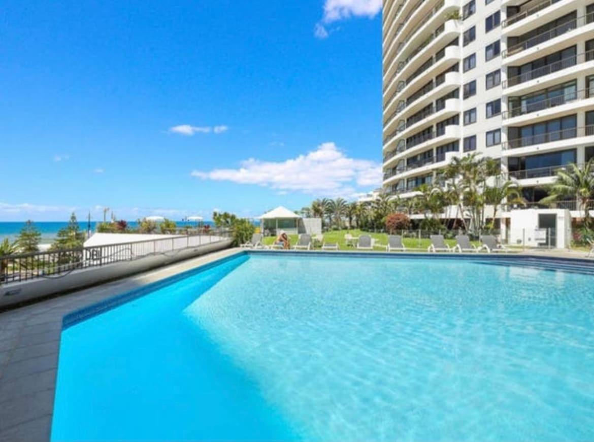 Apartment Beachfront Hideaway - Serenity By The Sea Gold Coast