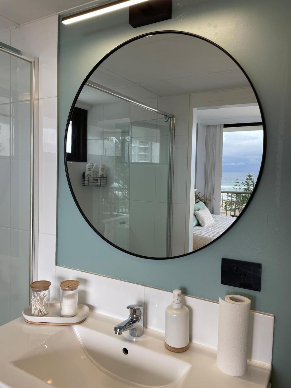 Beachfront Hideaway - Serenity By The Sea Apartment